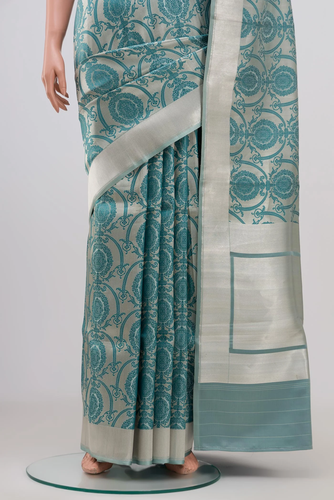 Multi Color Banarasi Silk Saree - Image 3