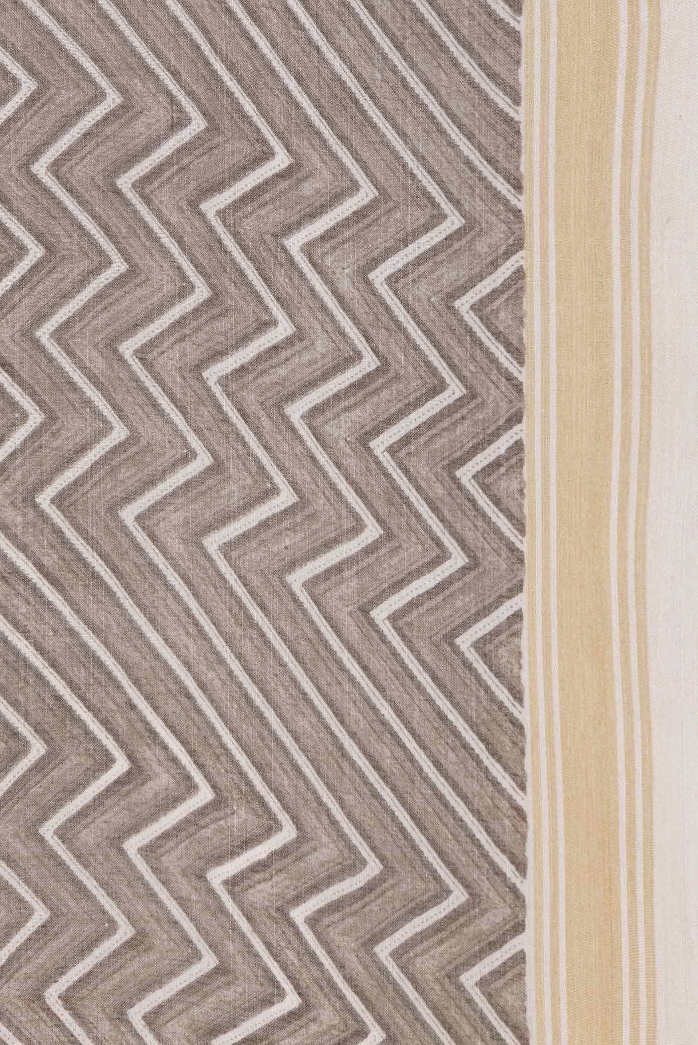 Grey Dual Tone Blended Tussar Silk Saree - Image 3