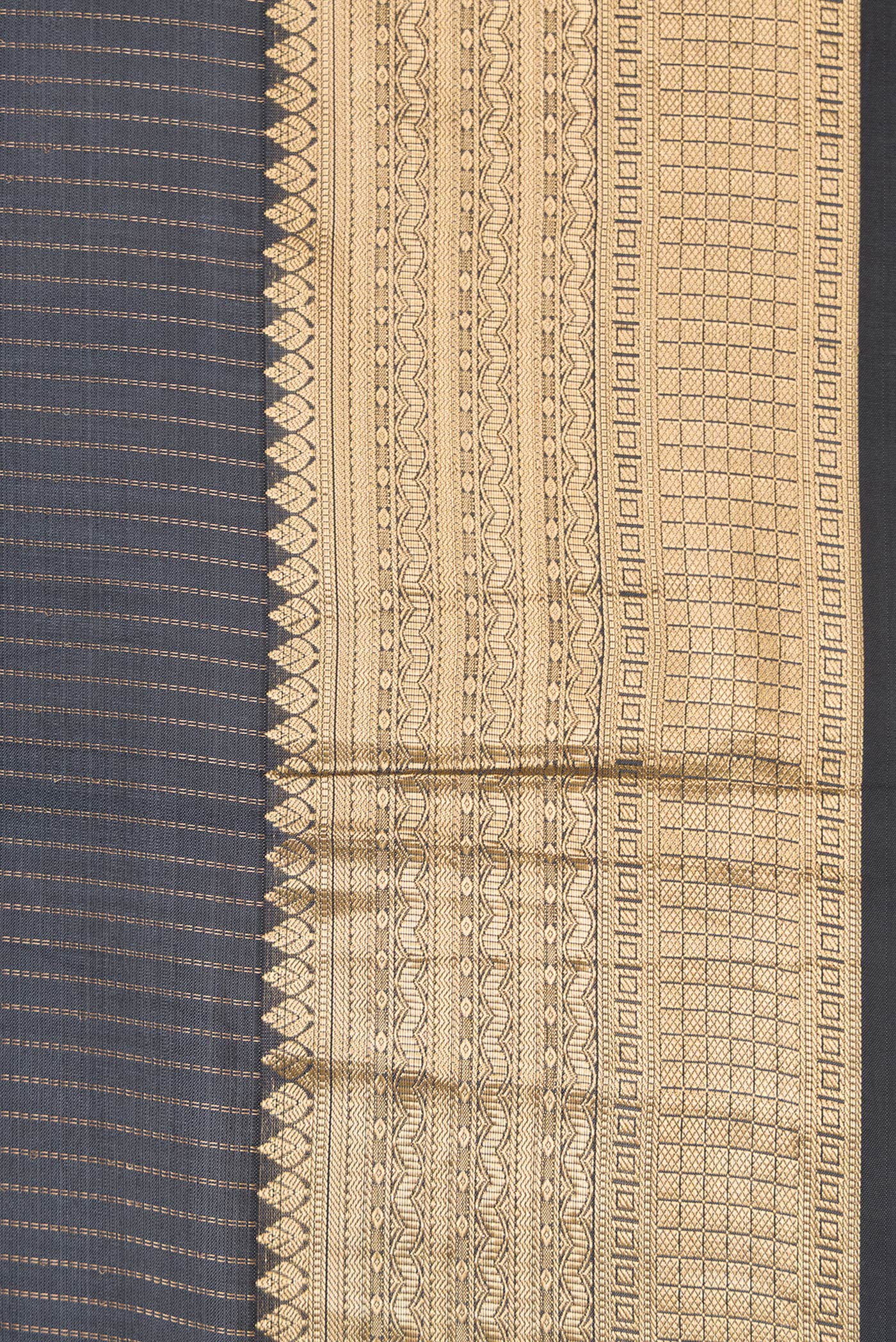 Grey Kanchipuram Silk Saree - Image 3