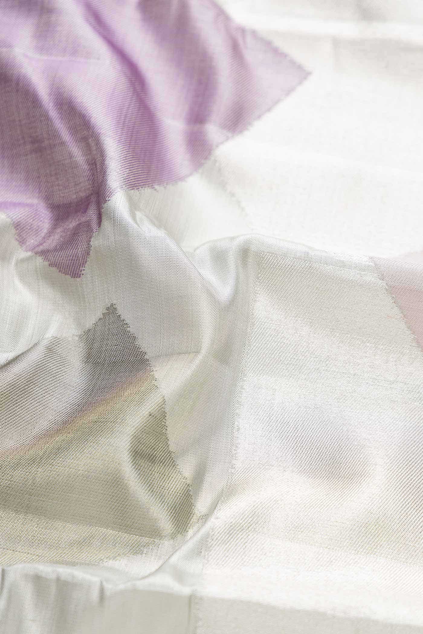 Grey Dual Tone Kanjivaram Tissue Silk Saree - Image 3