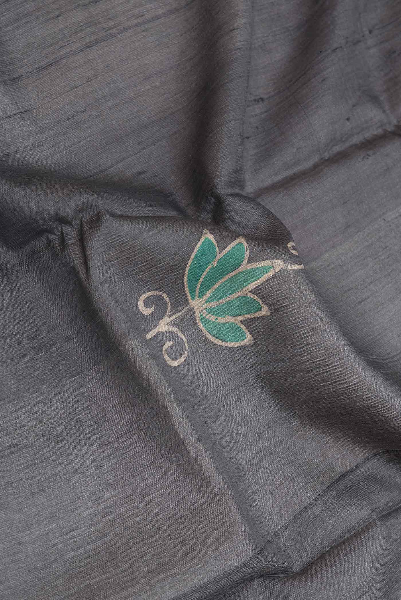 Grey Dual Tone Tussar Silk Saree - Image 2