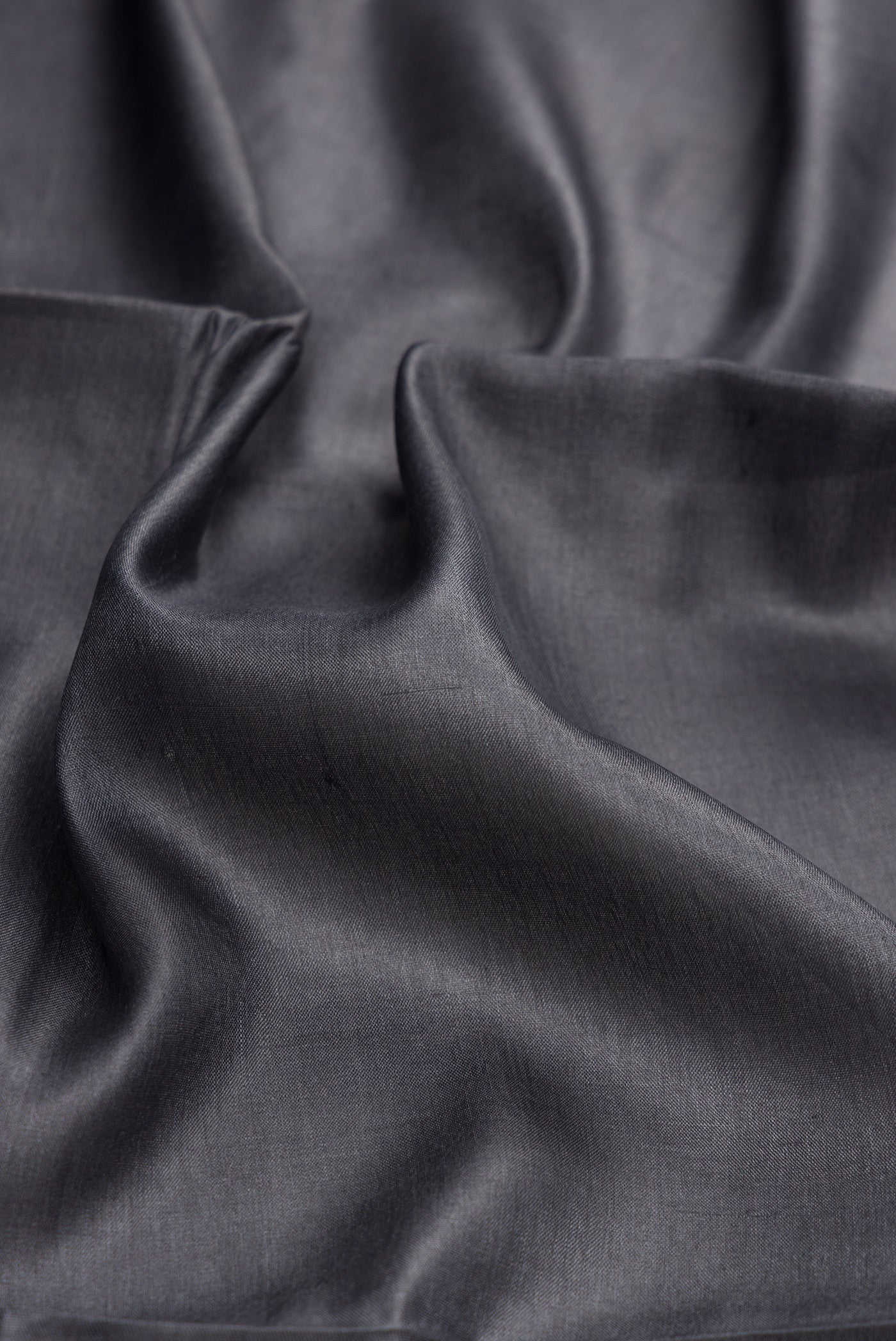 Davys Grey Tussar Silk Saree - Image 2
