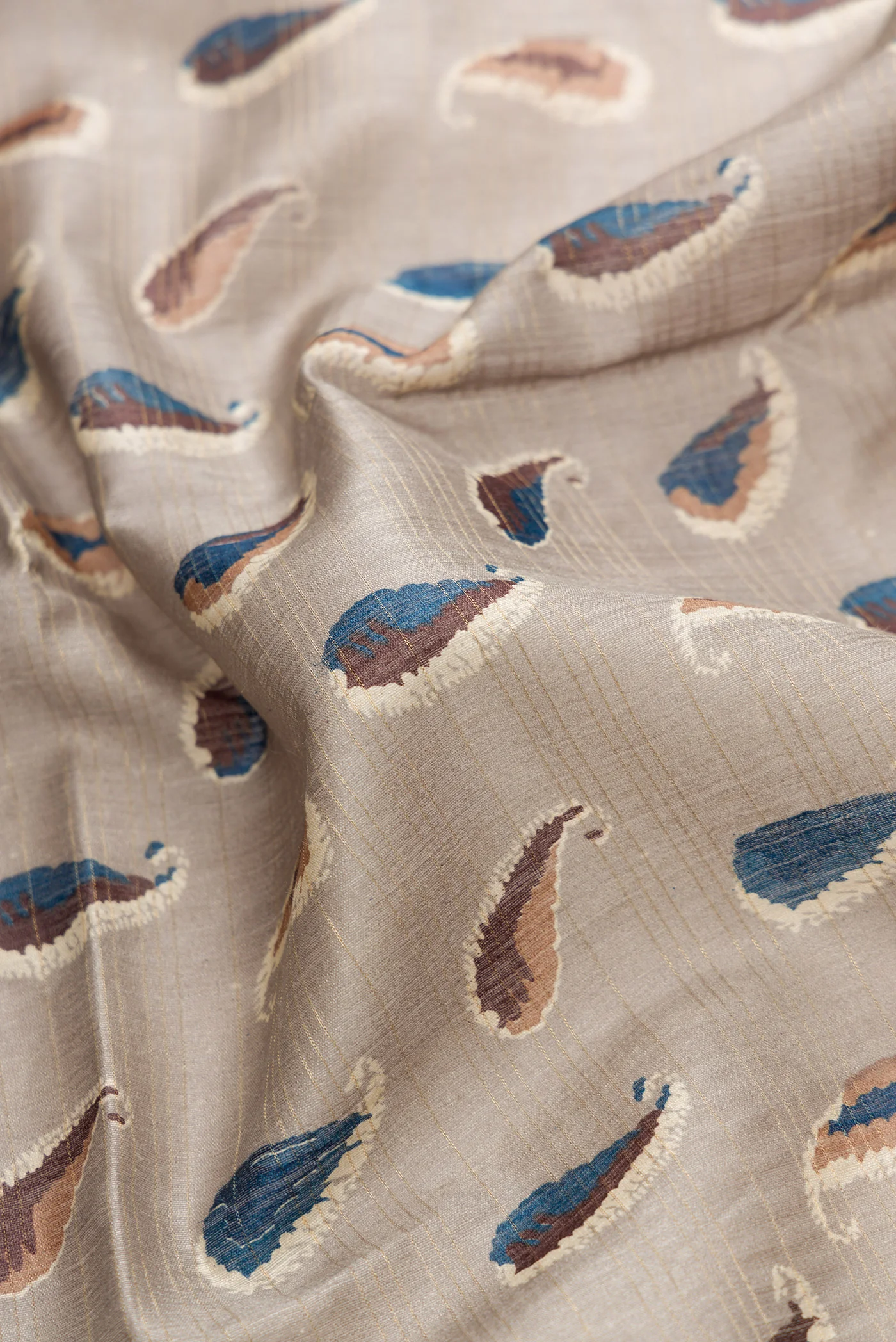 Grey Tussar Silk Saree - Image 2