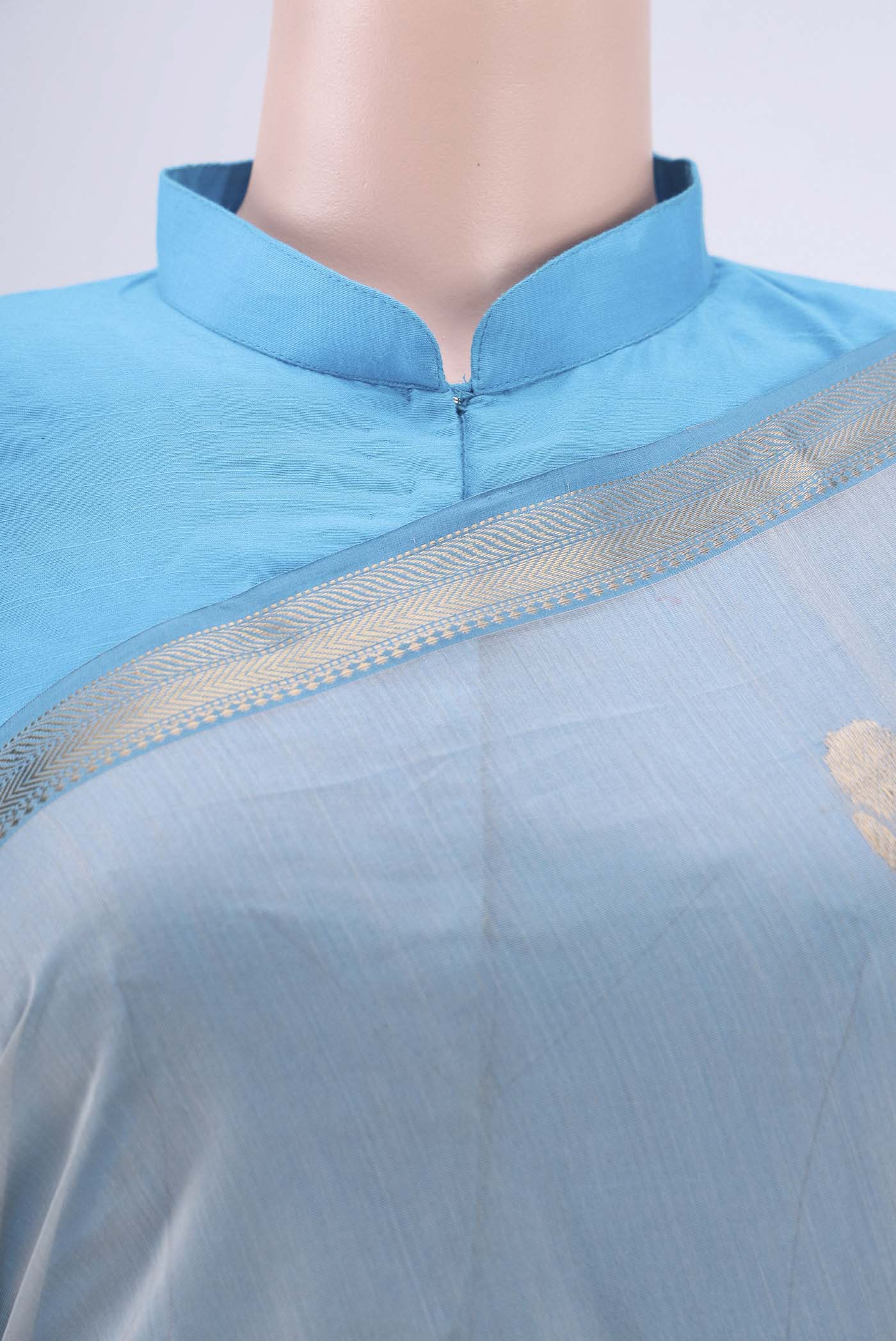 Grey Maheshwari Silk Cotton Saree - Image 2