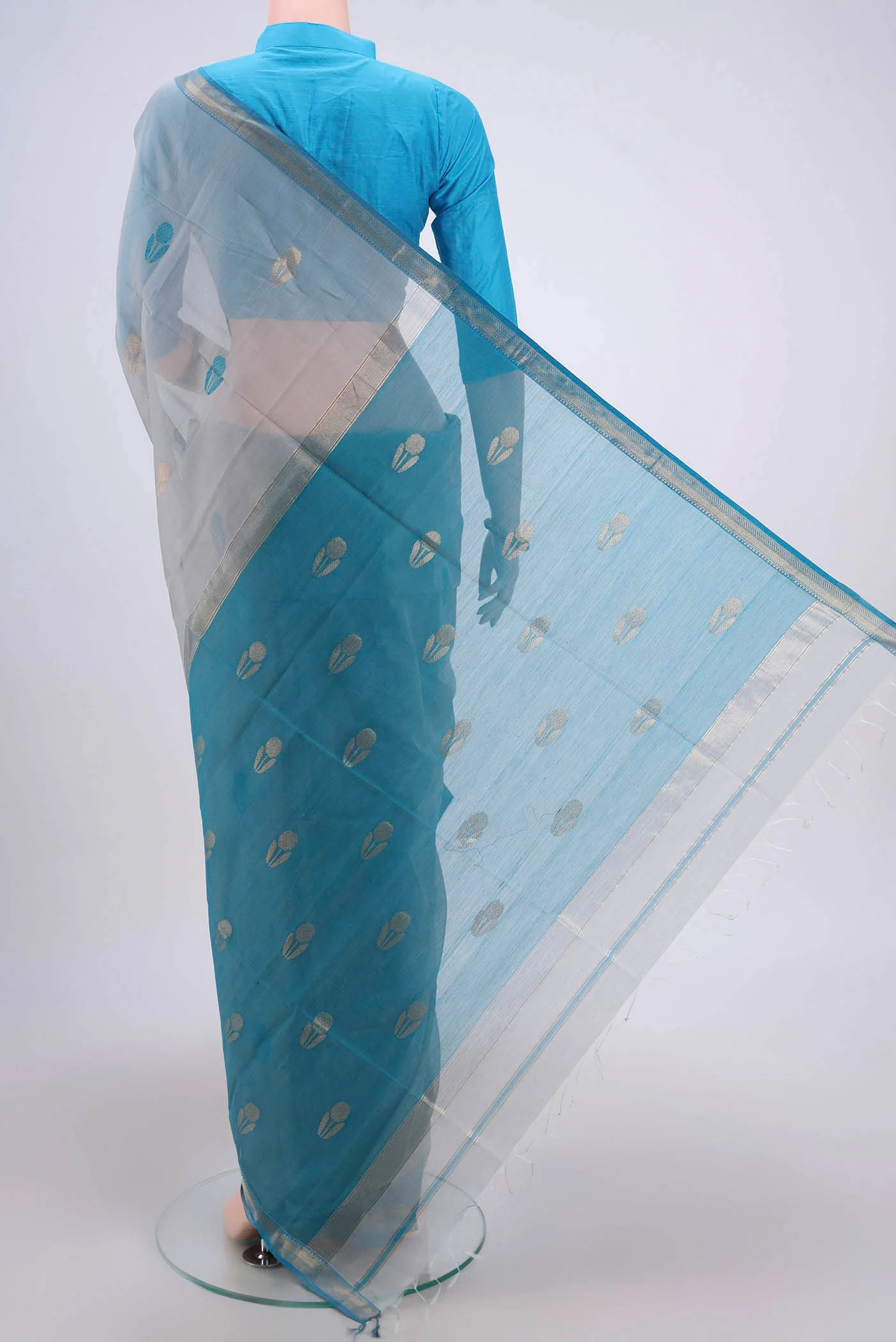 Grey Maheshwari Silk Cotton Saree - Image 3