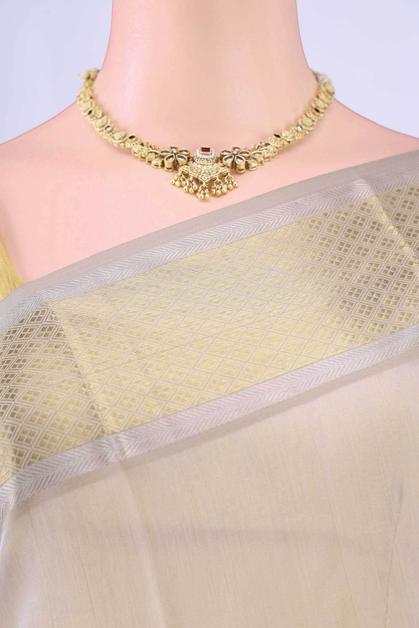Grey Maheshwari Silk Cotton Saree - Image 3
