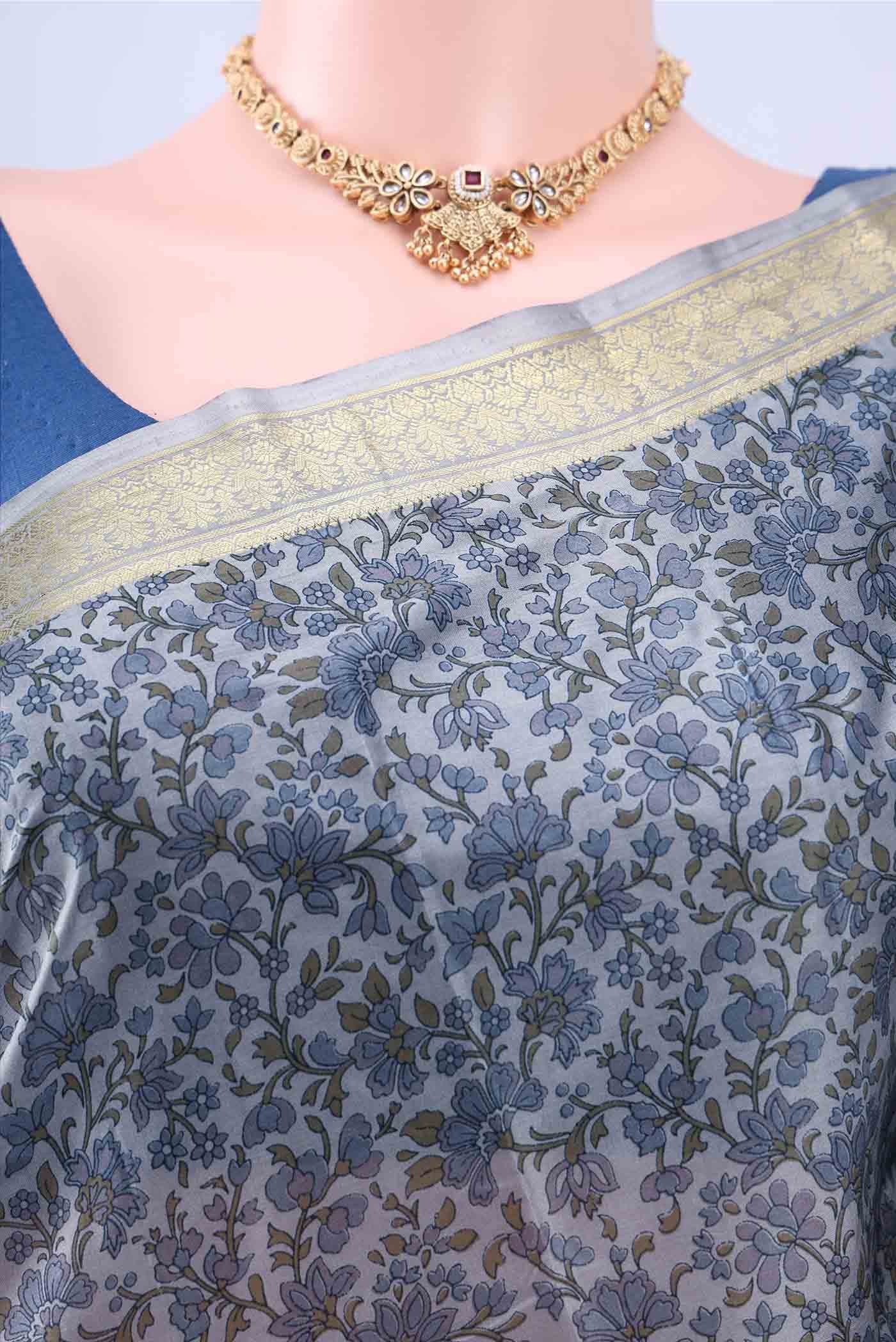 Grey Printed Silk Saree - Image 3
