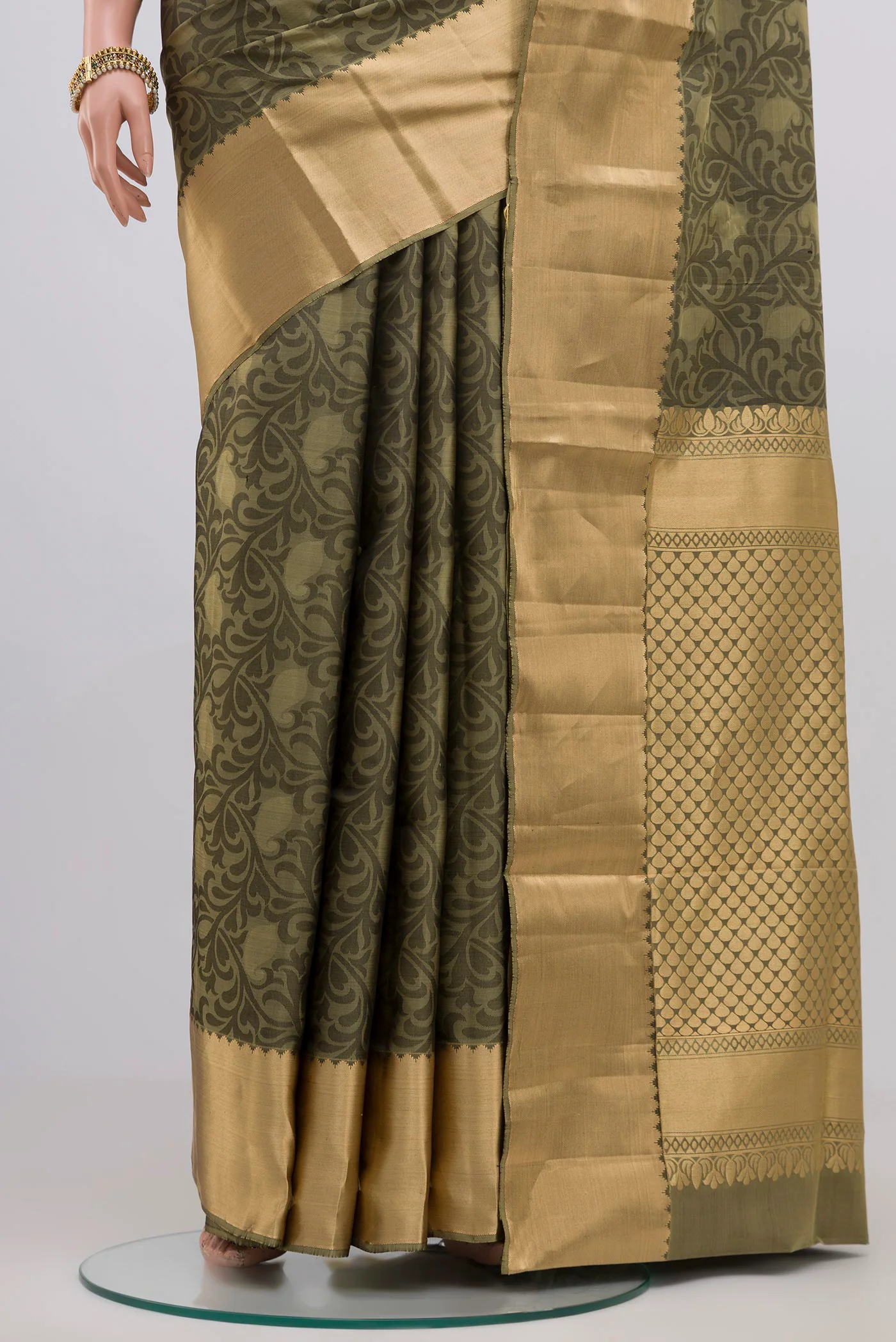 Grey Soft Silk Saree - Image 3