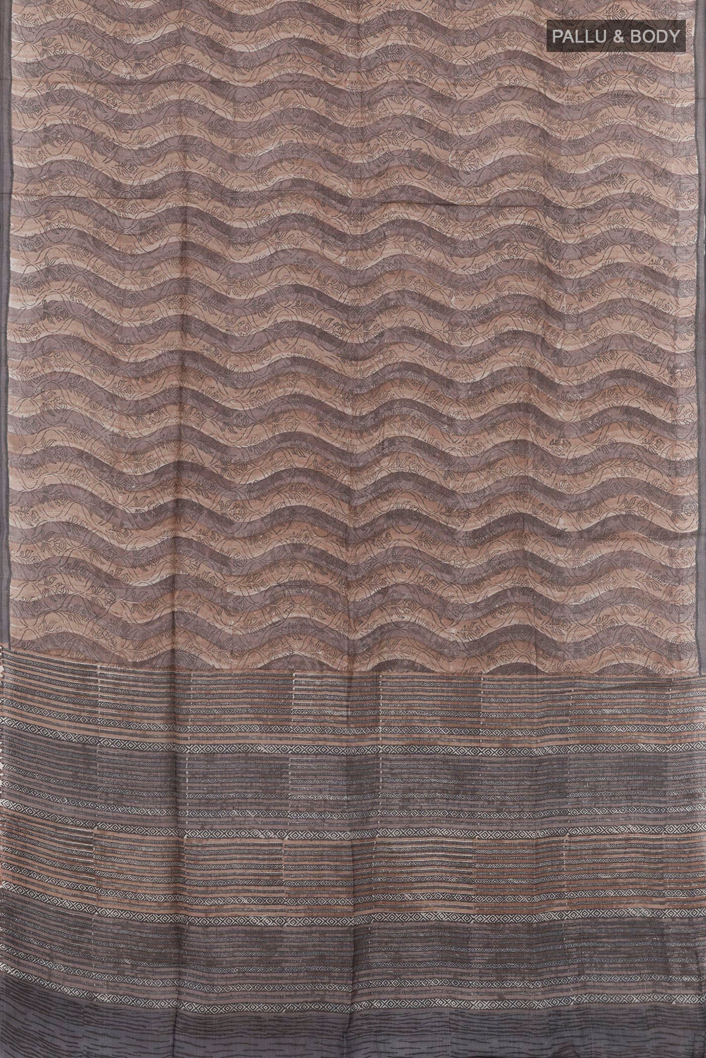 Beige Printed Silk Saree - Image 3