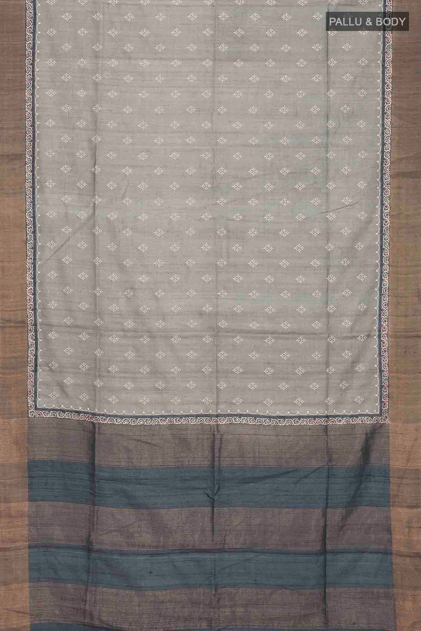 Grey Tussar Silk Saree - Image 5