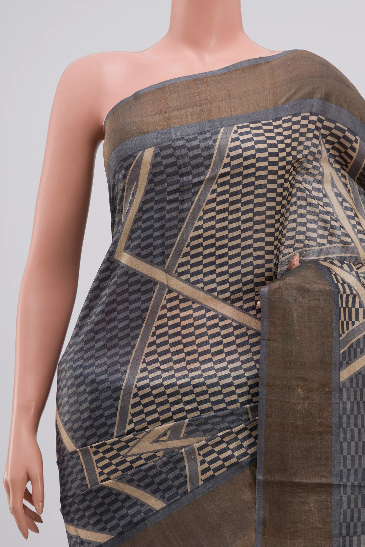 Grey Tussar Silk Saree - Image 2