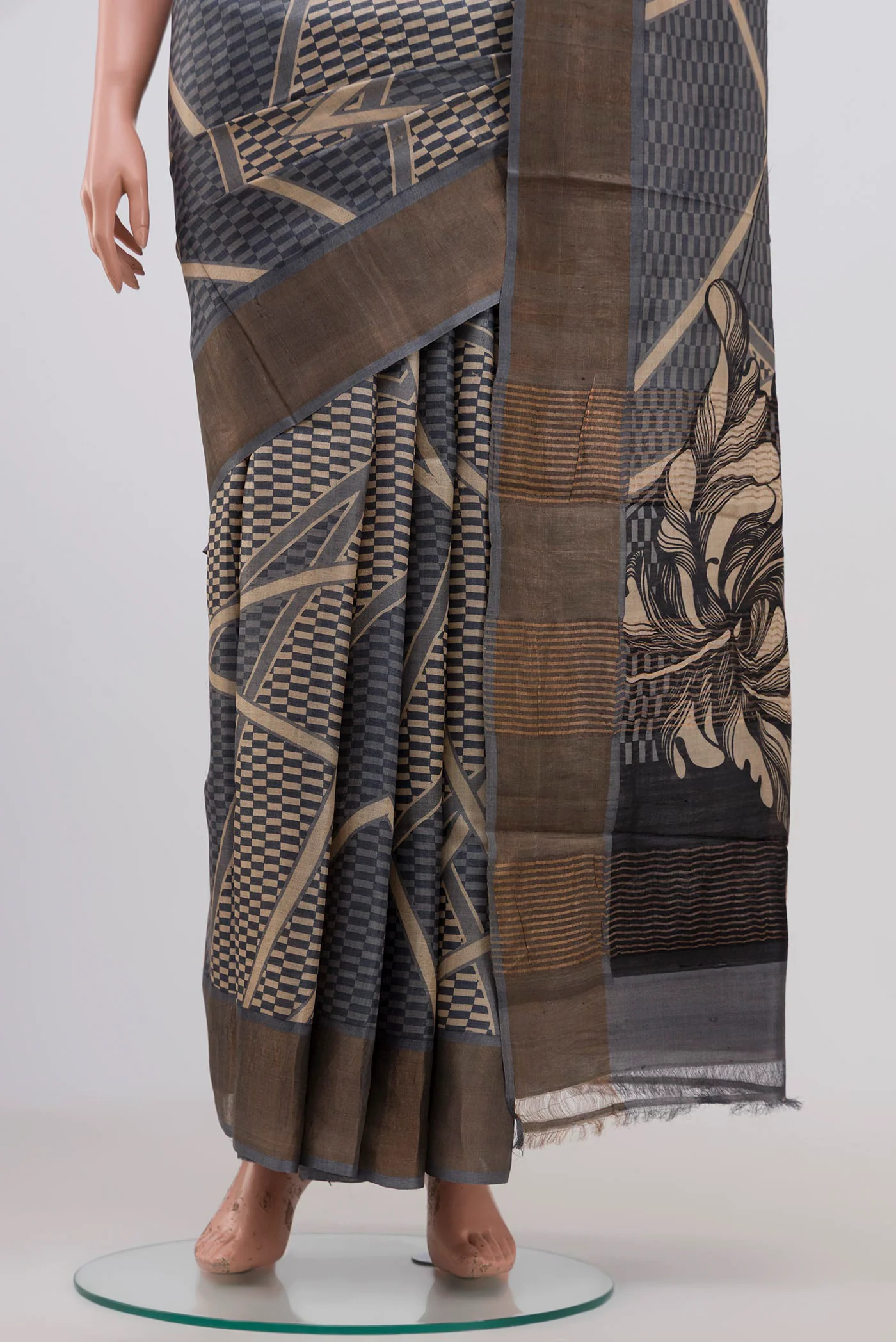 Grey Tussar Silk Saree - Image 3