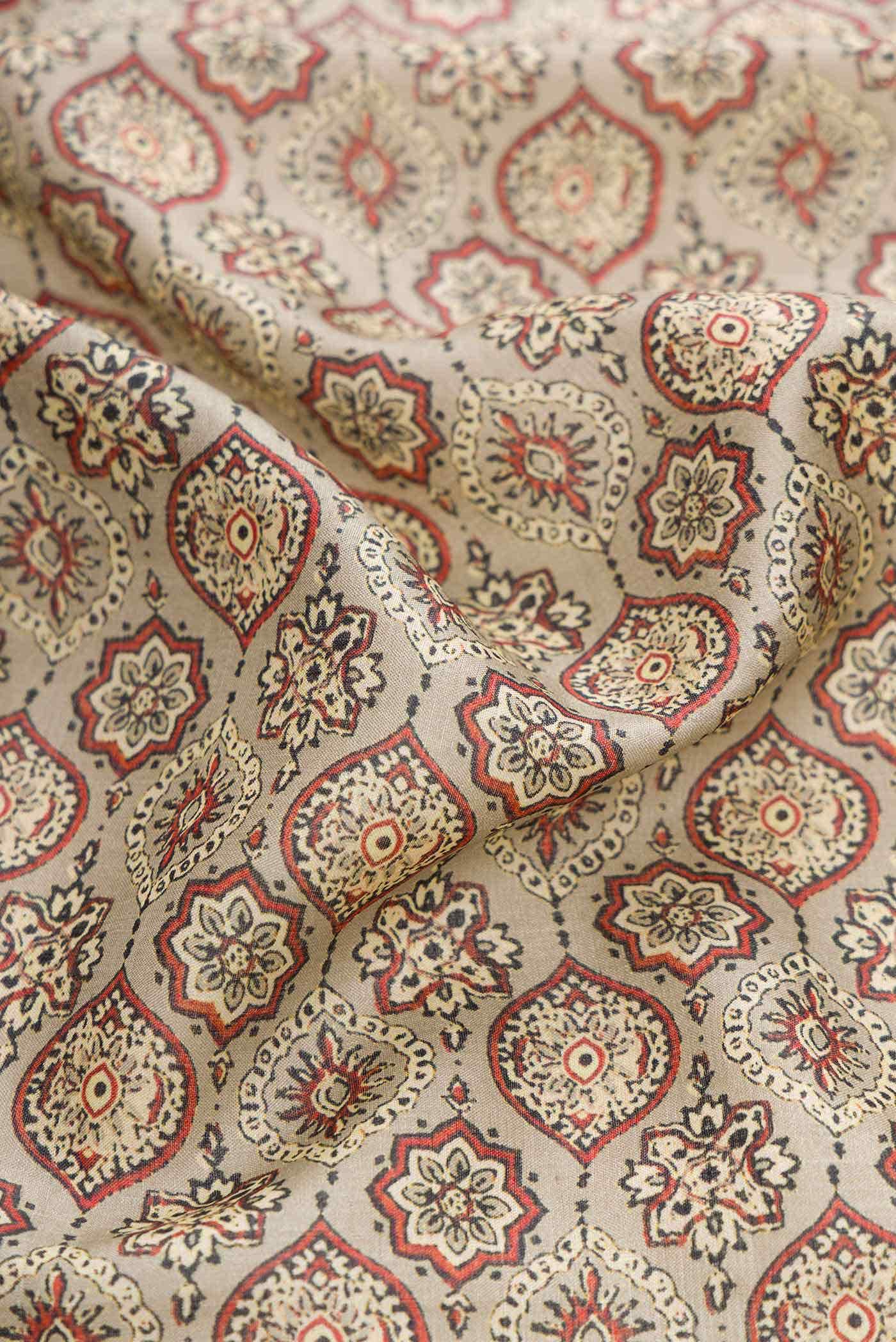 Grey Tussar Silk Saree - Image 2