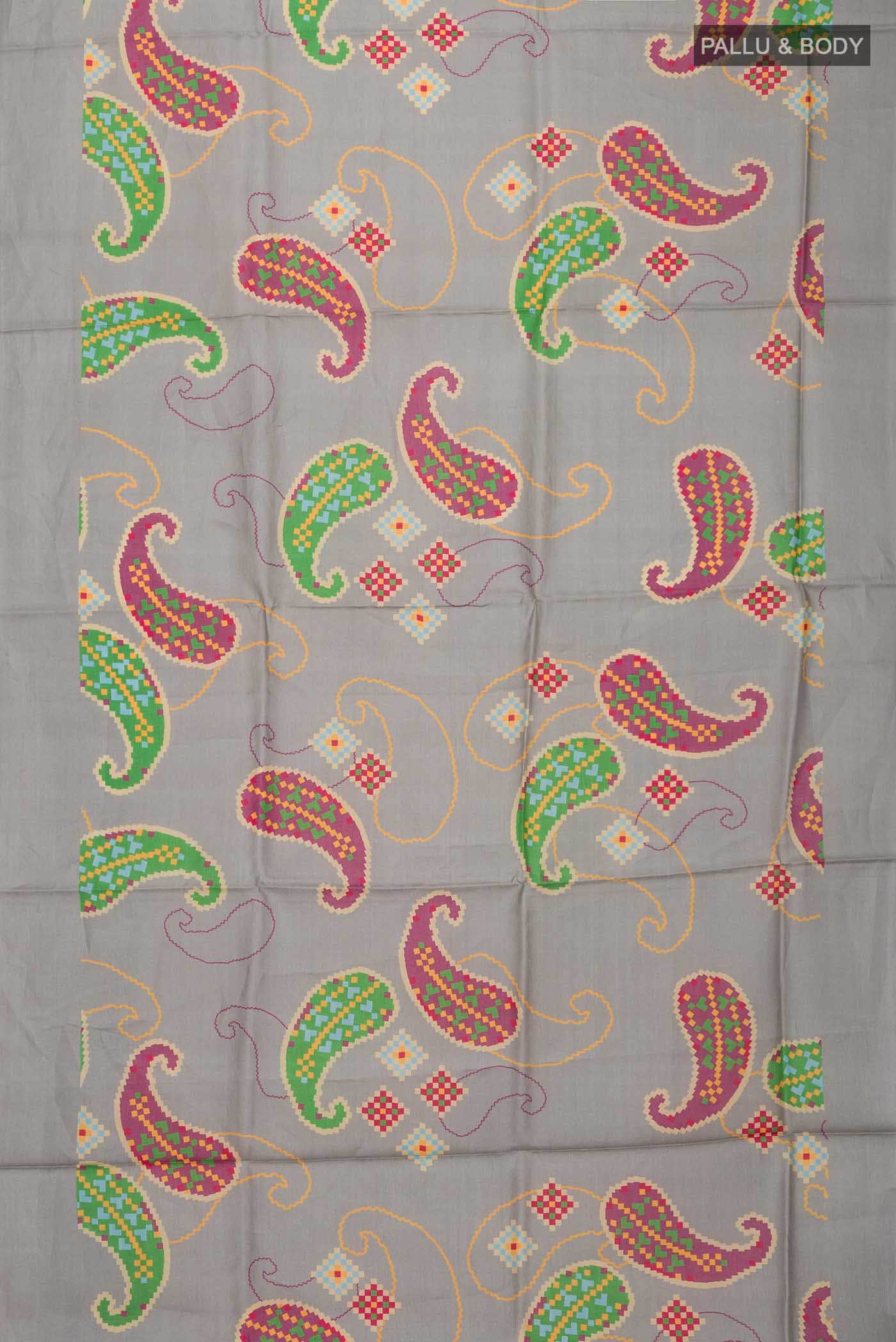 Grey Tussar Silk Saree - Image 3