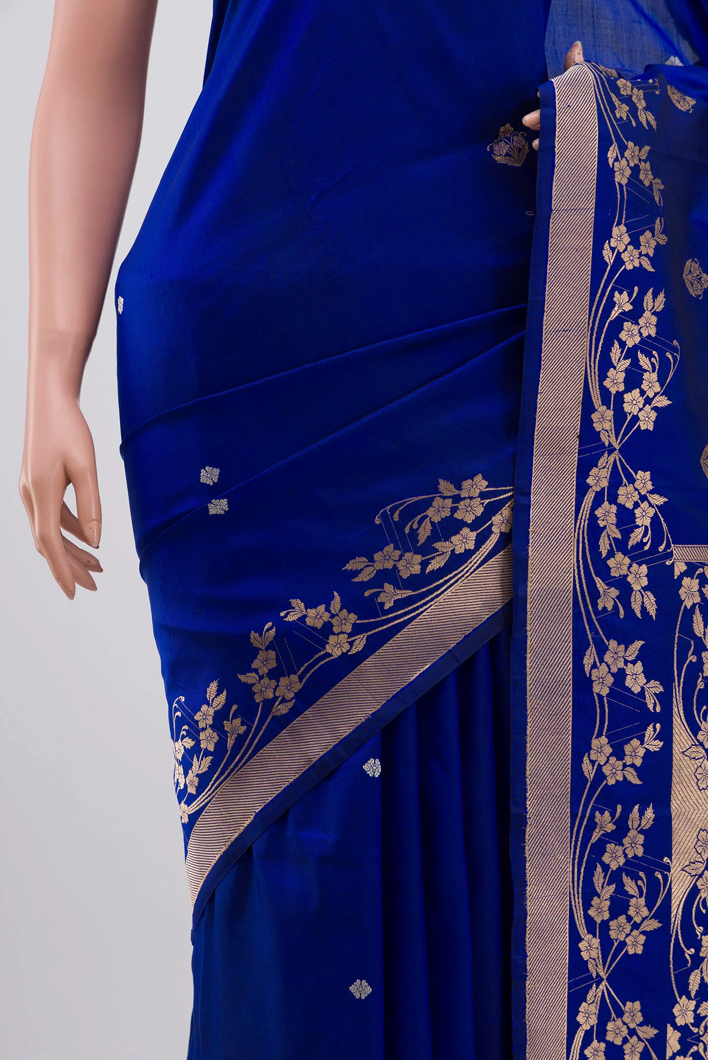 Gul- Royal Blue Banarasi Katan Silk Saree - Image 4