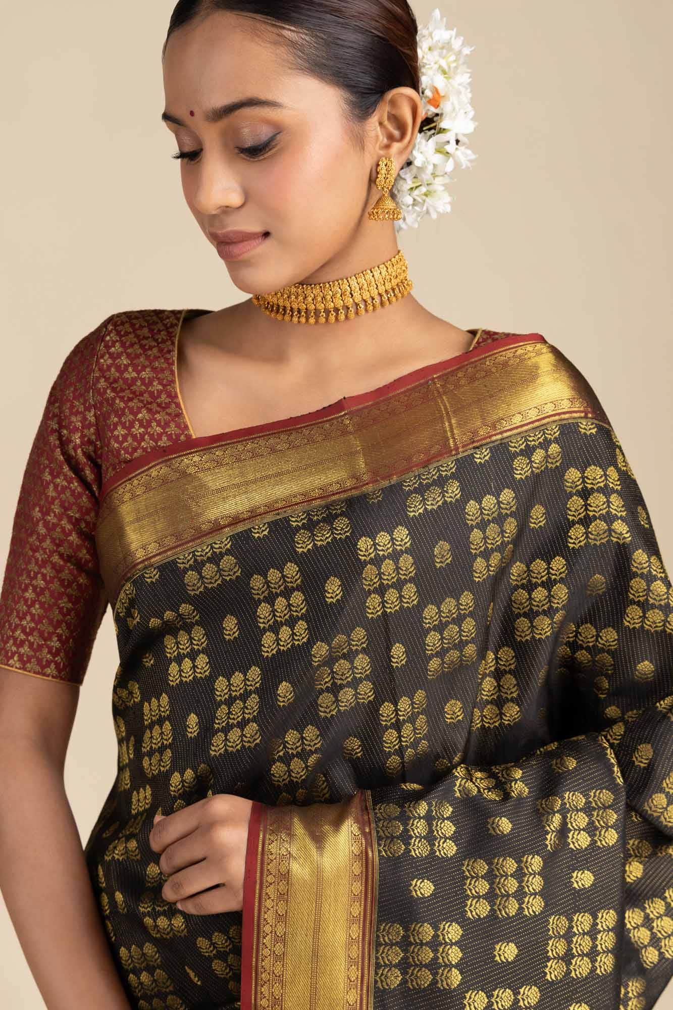 Kanaka-Black Kanchipuram Silk Saree - Image 2