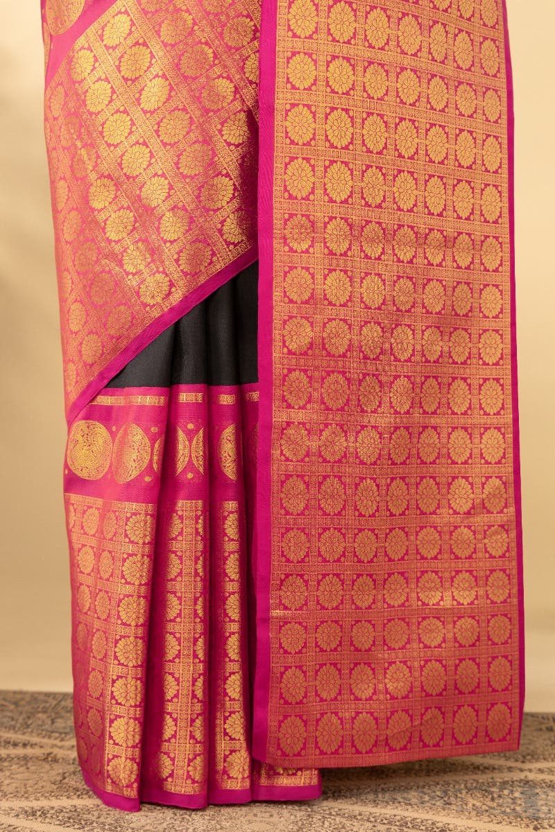 Kanmani-Black Kanchipuram Silk Saree - Image 4