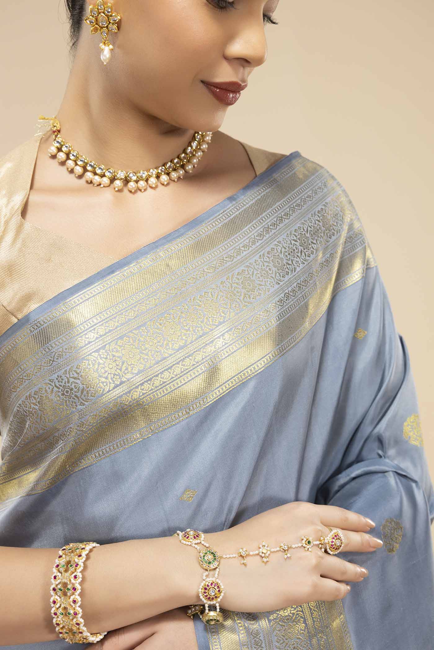 Lasya-Grey Kanchipuram Silk Saree - Image 3