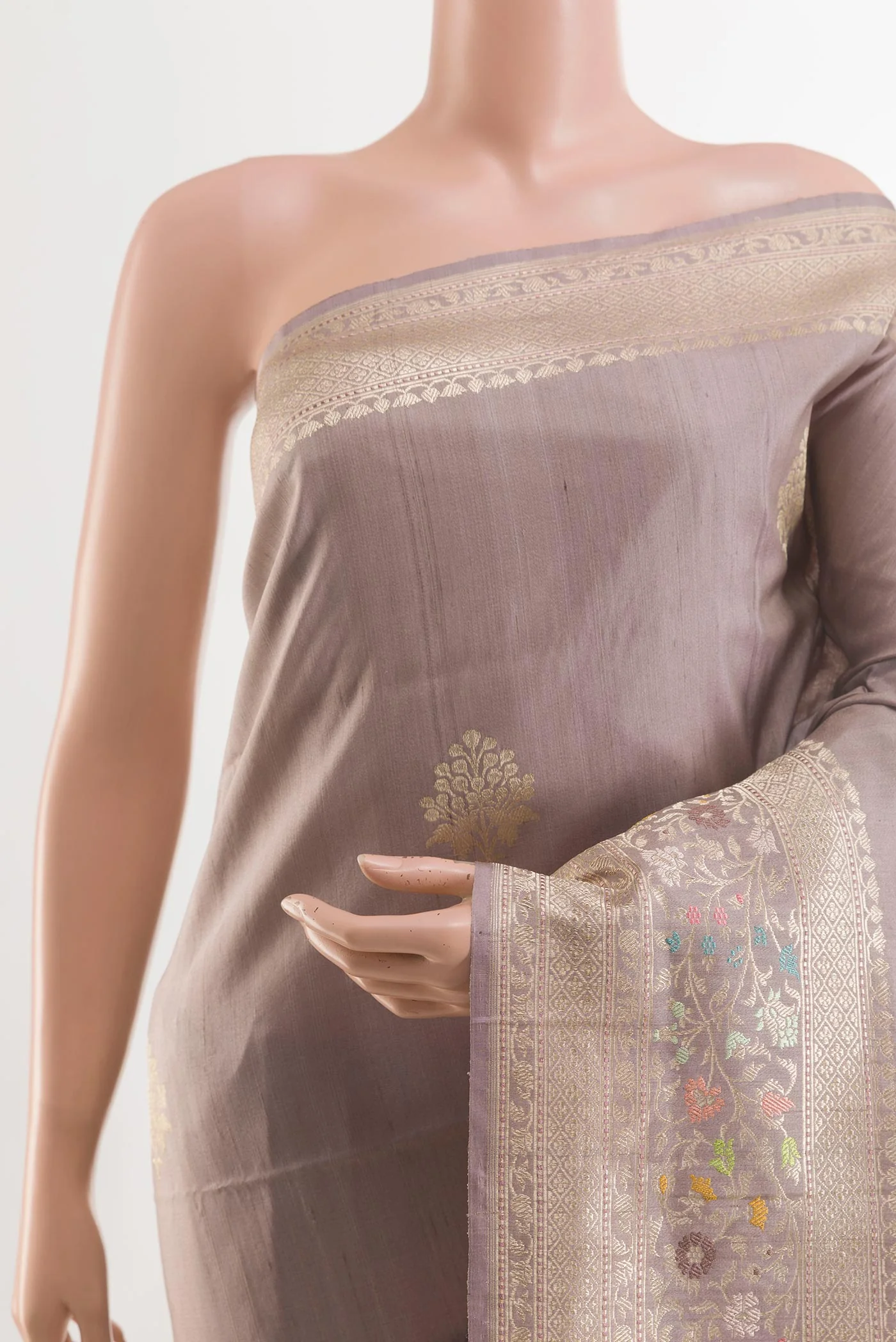 Lavender Banarasi Tussar Silk Saree - Image 2