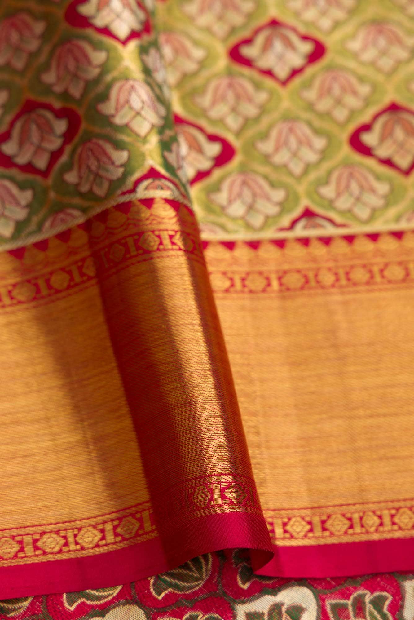 Lavender Dual Tone Kanjivaram Tissue Silk Saree - Image 6