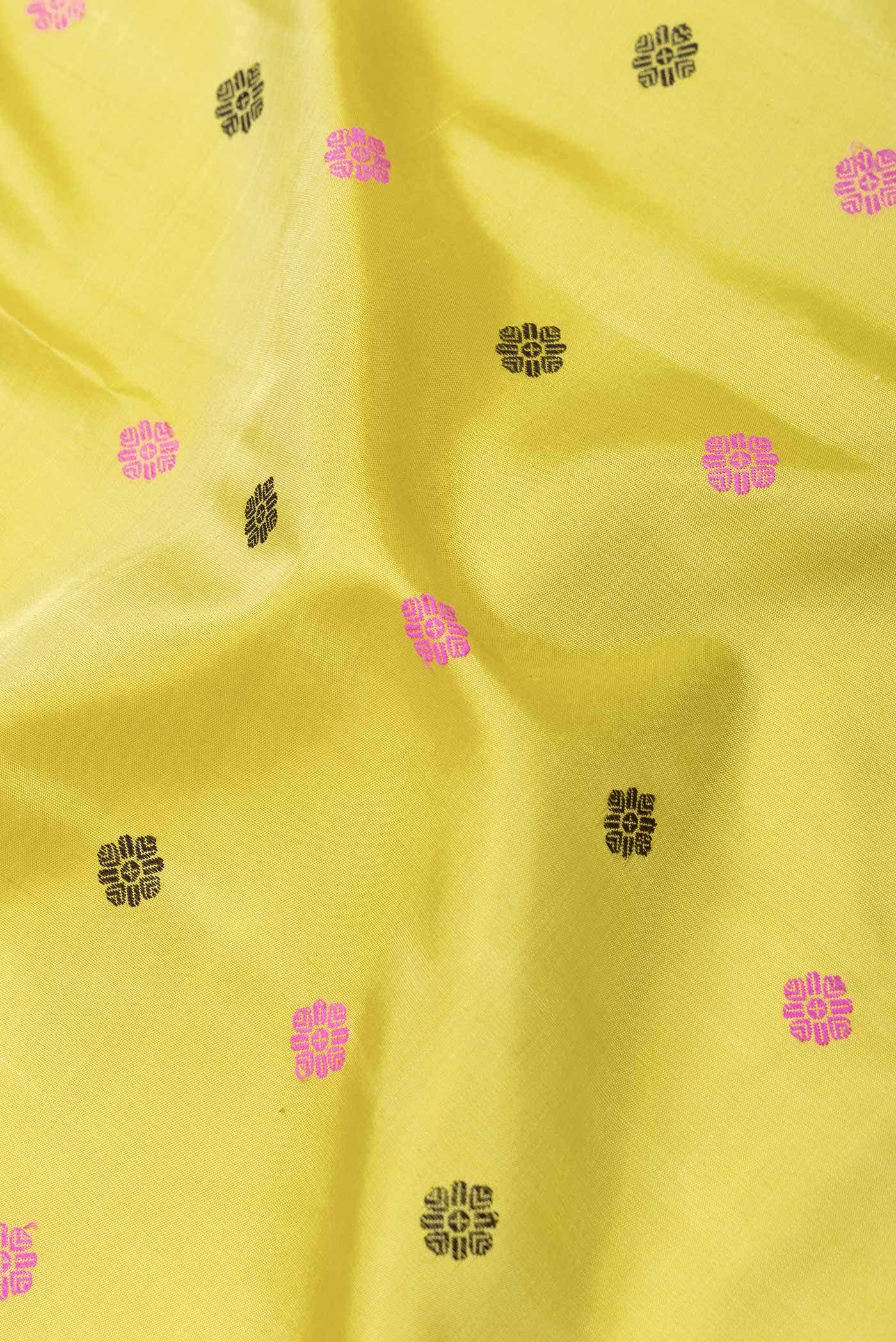 Lemon Yellow Dual Tone Gadwal Silk Saree - Image 3