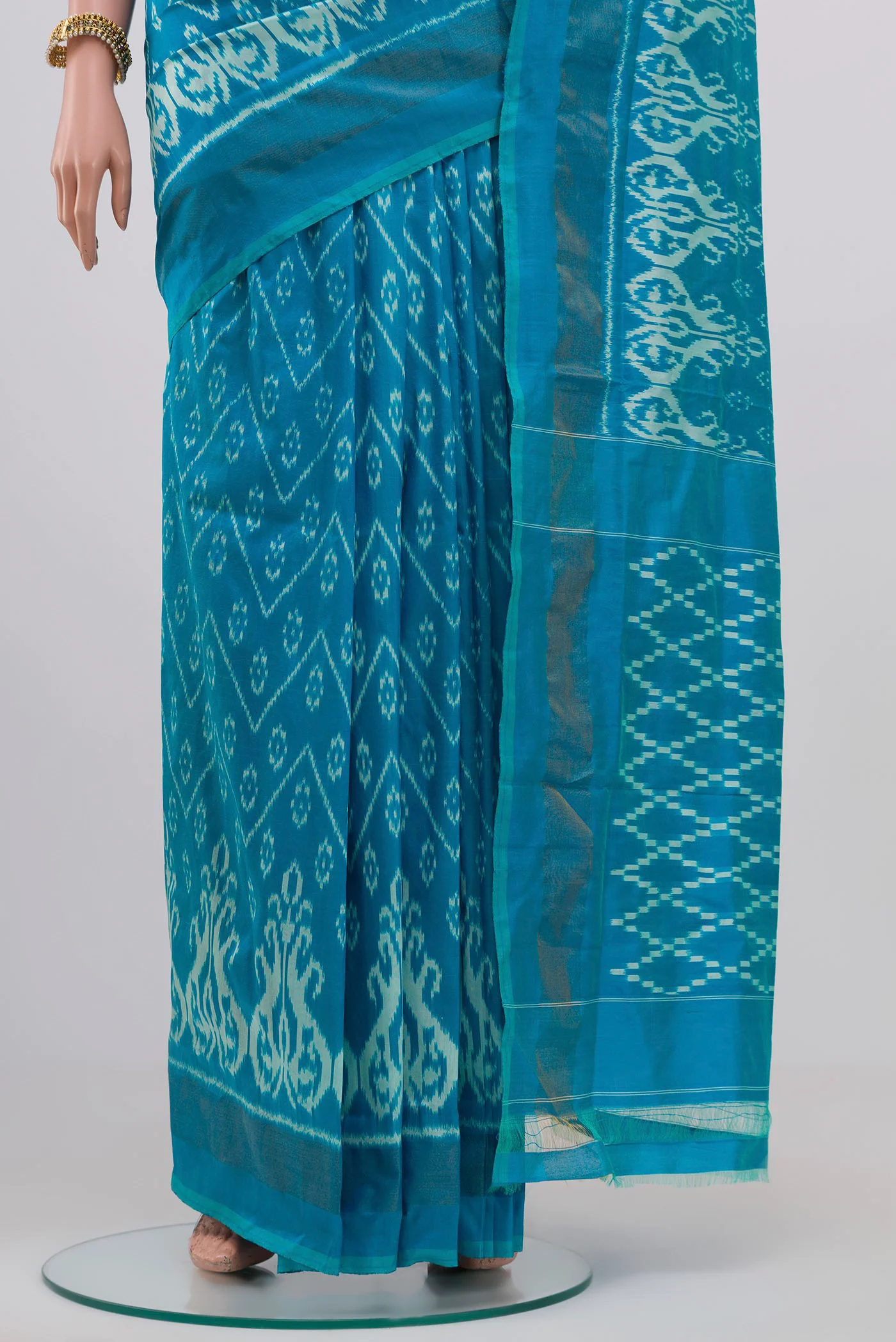 Light Blue Pochampally Silk Saree - Image 3