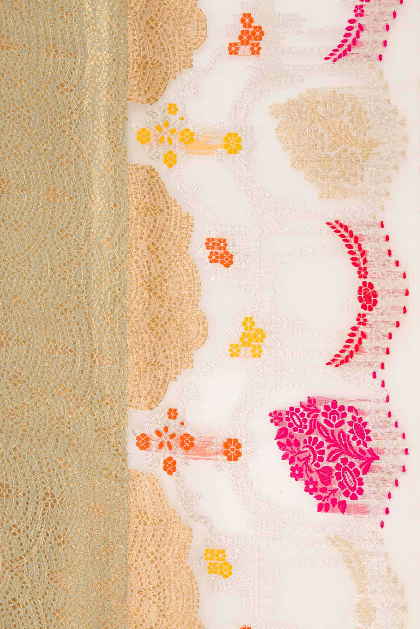 Pure Silk Pure Zari Gold Banarasi Saree - Image 5