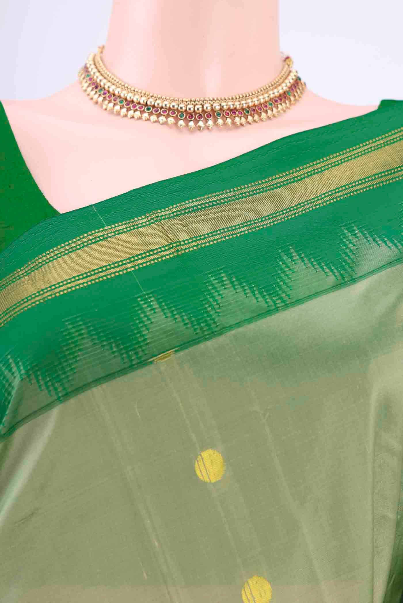 Light Green Dual Tone Blended Bangalore Silk Saree - Image 2