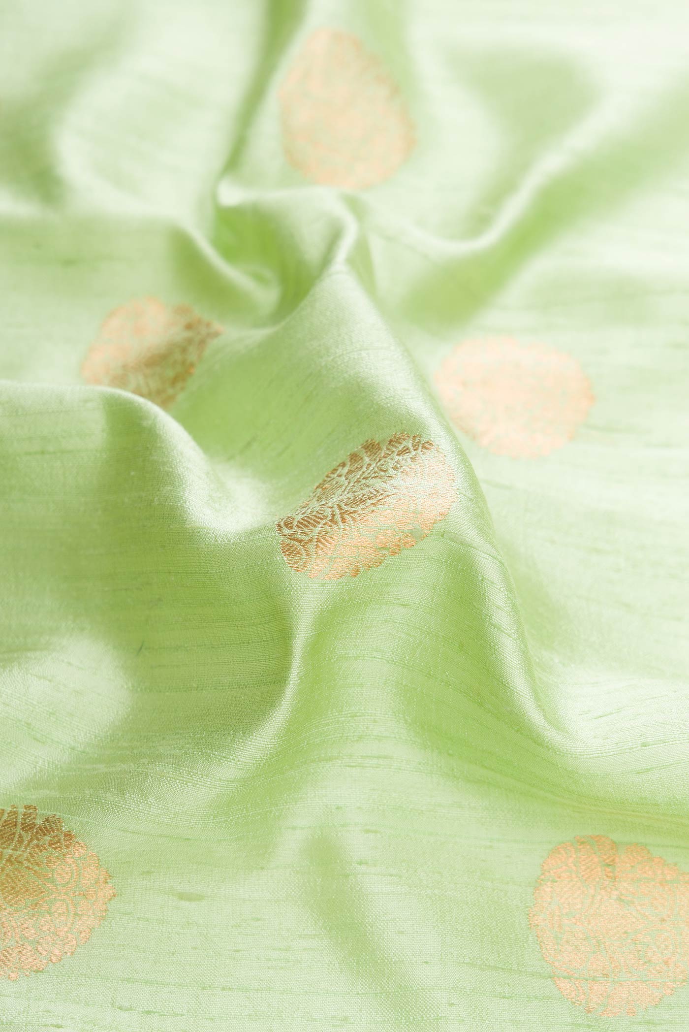Light Green Dual Tone Raw Silk Saree - Image 2