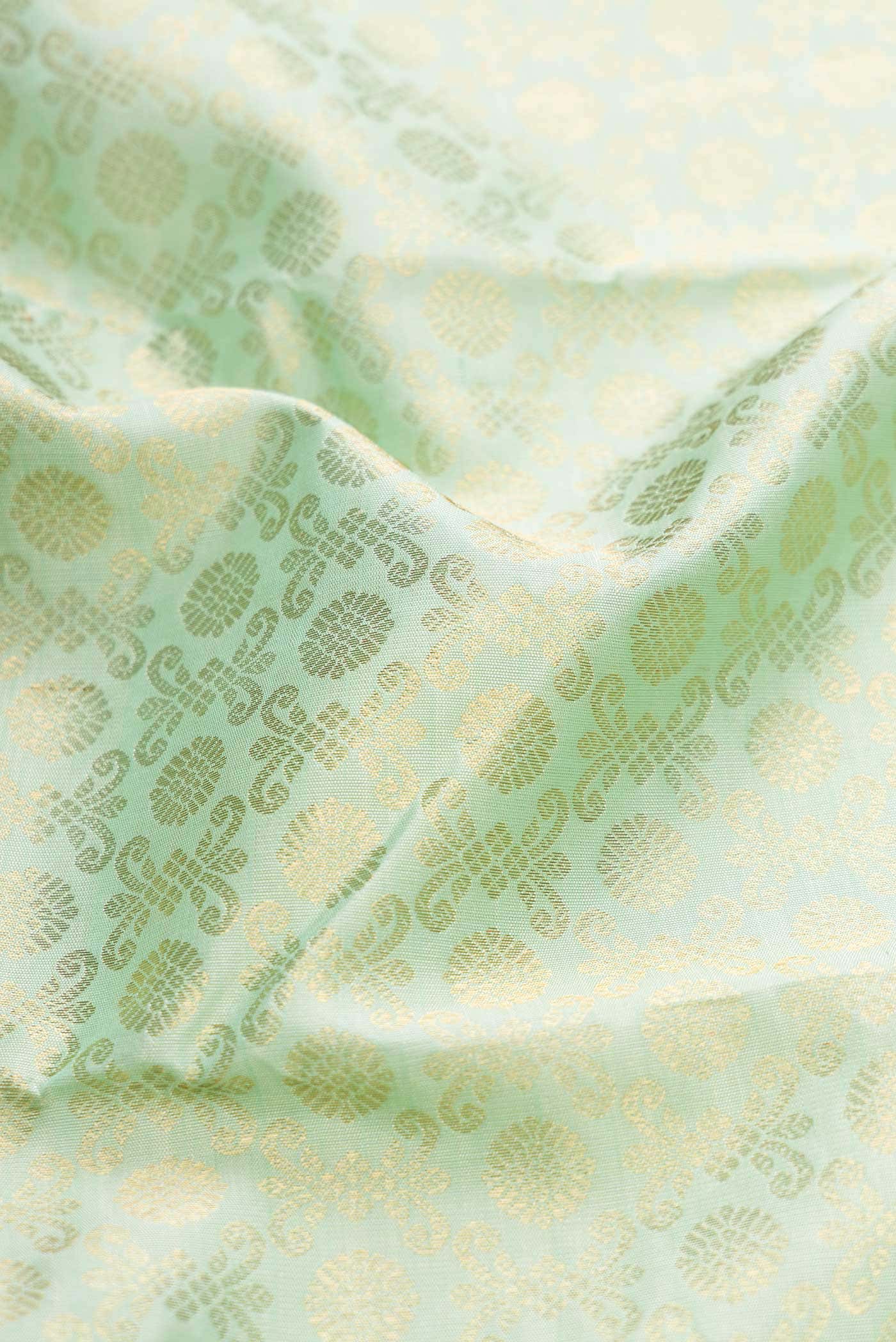 Pure Silk Pure Zari Light Green Kanjivaram Saree - Image 3