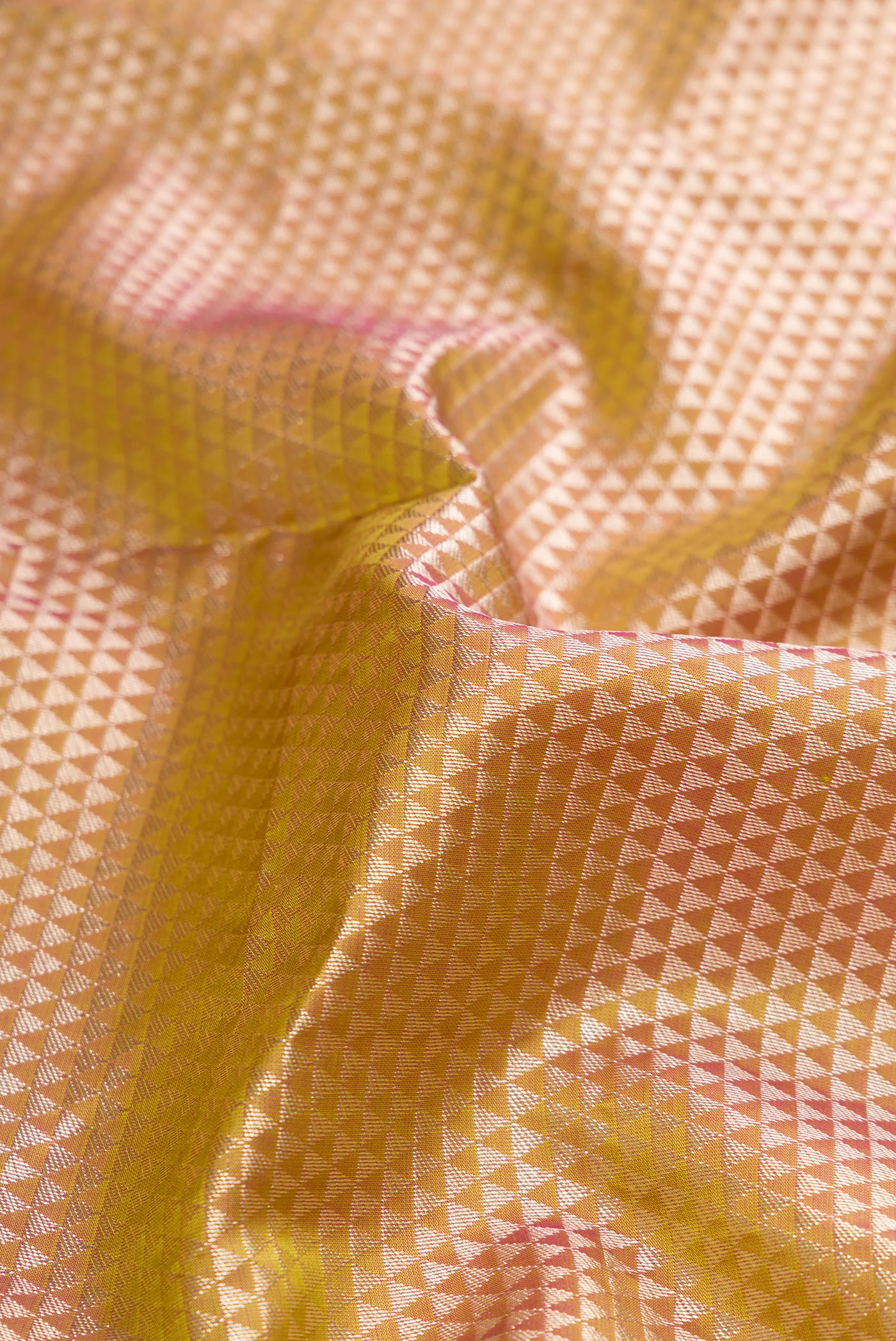 Light Green with Pink Color Kanjivaram Tissue Silk Saree - Image 2