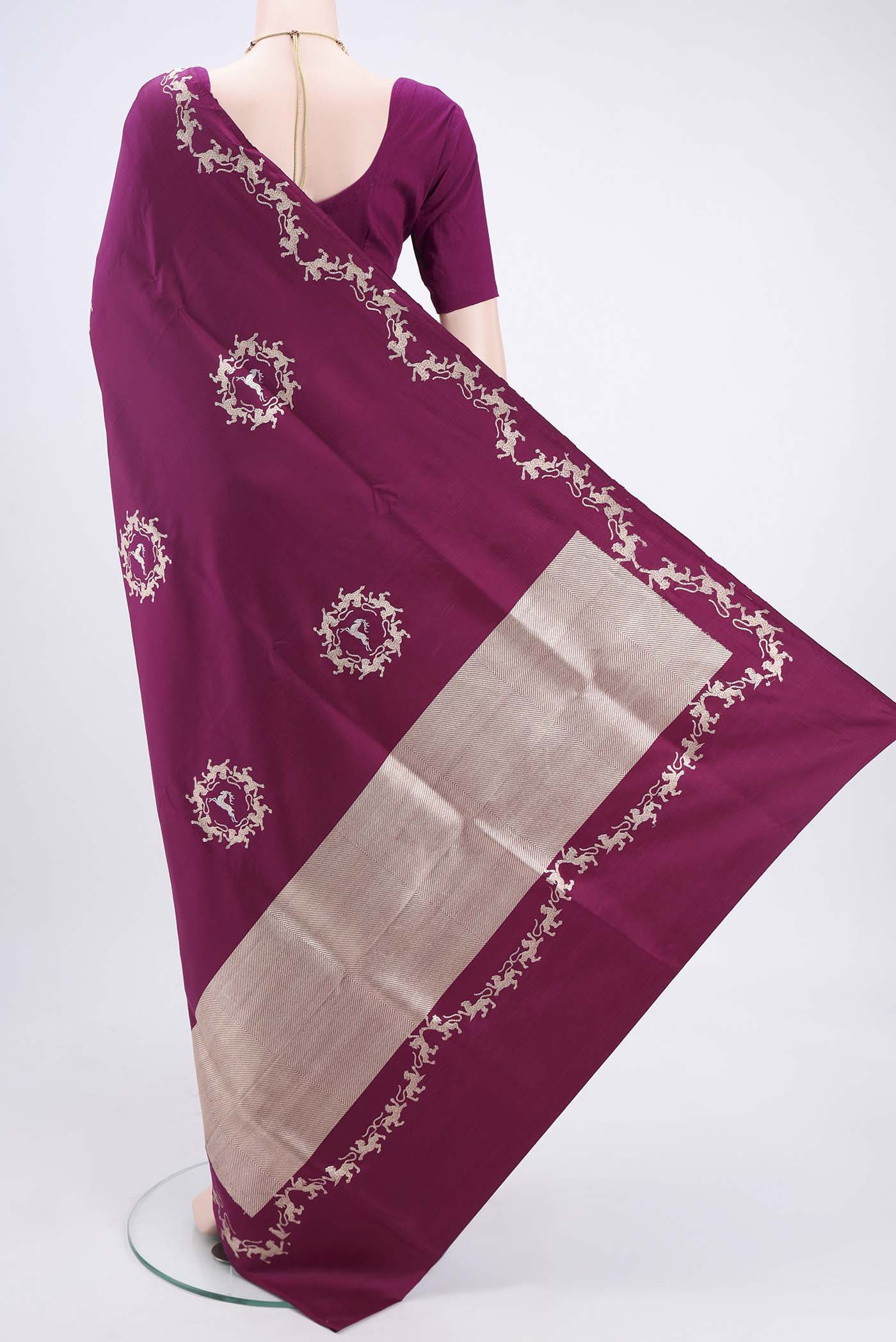 Magenta Banarasi Silk Saree - Image 3