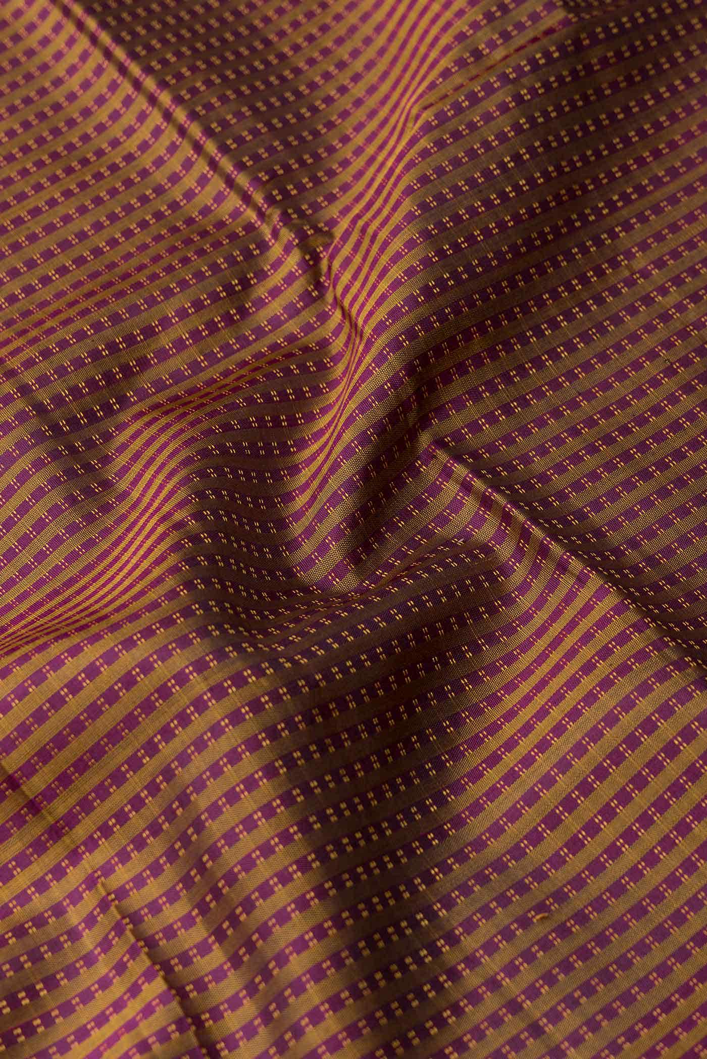 Pure Silk Pure Zari Magenta Dual Tone Kanjivaram Saree - Image 3