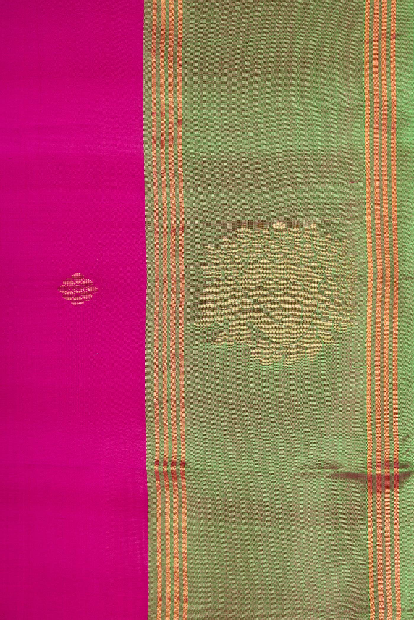 Magenta Soft Silk Saree - Image 3