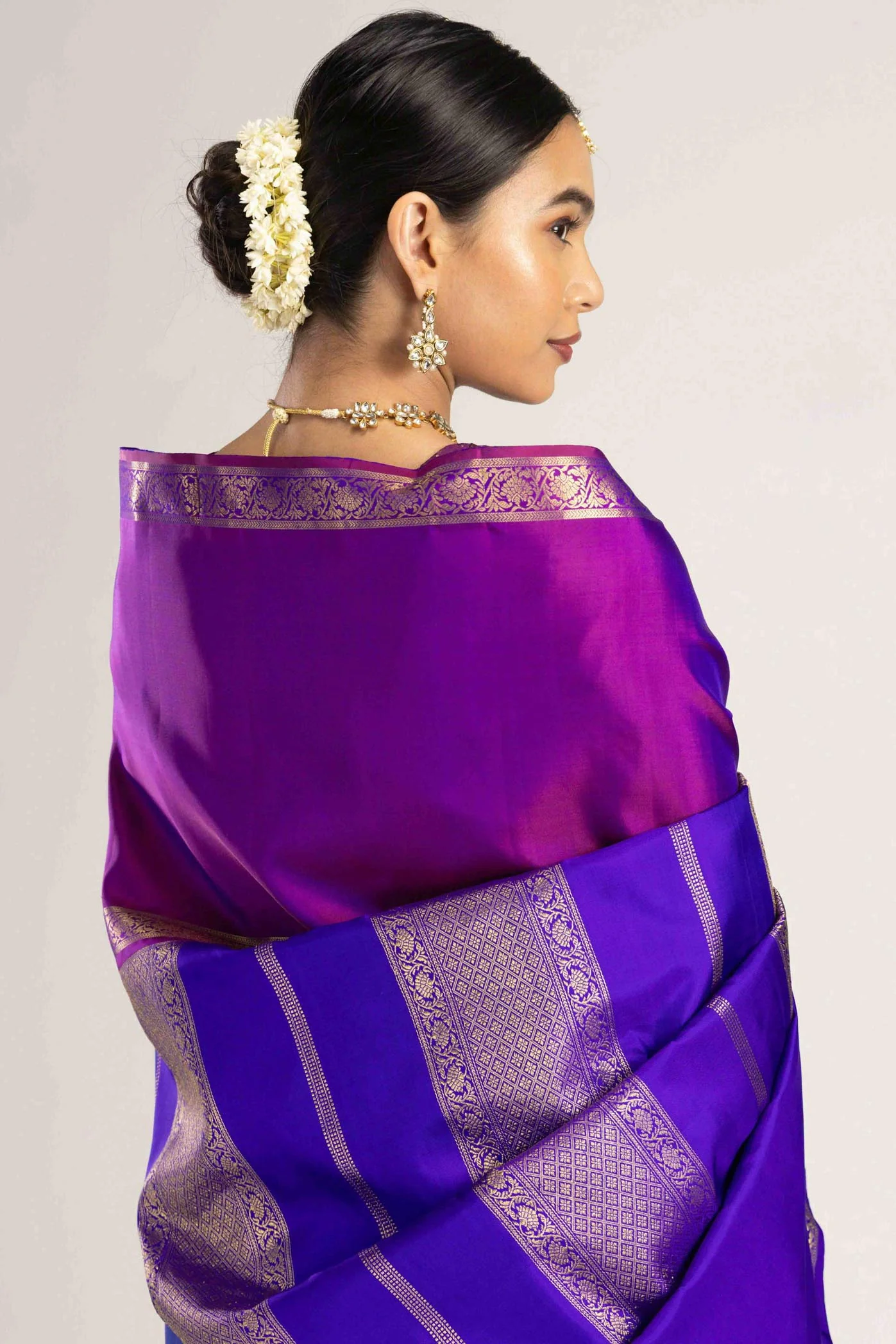 Manjari-Blue with Pink Dual Tone Kanchipuram Silk Saree - Image 7