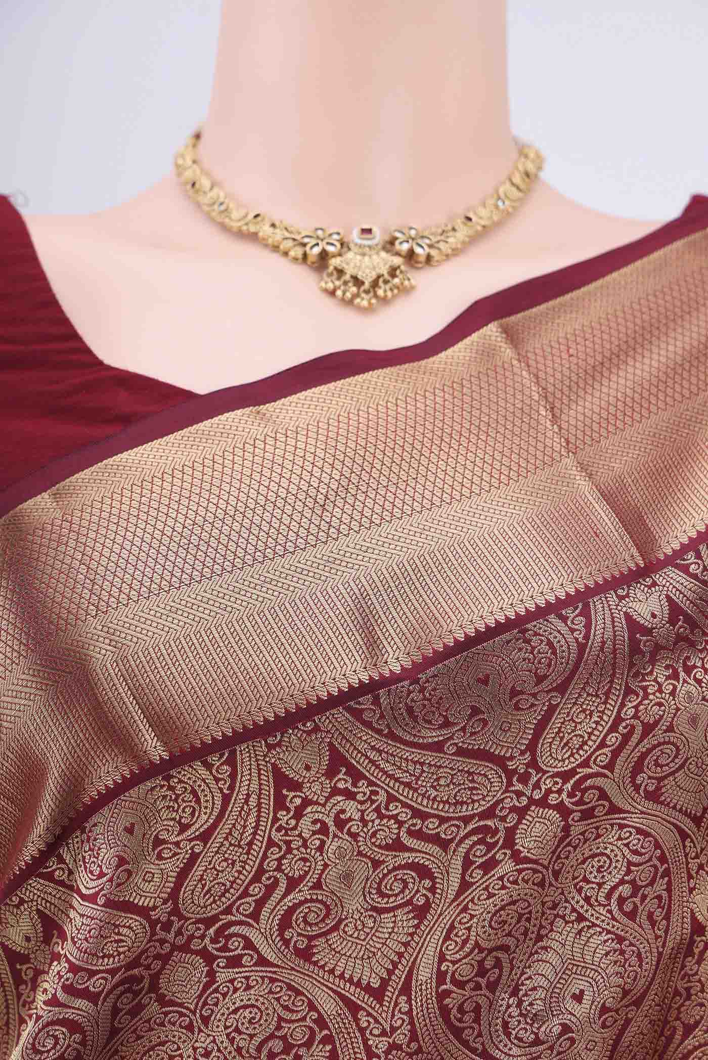 Maroon Bangalore Silk Saree - Image 2