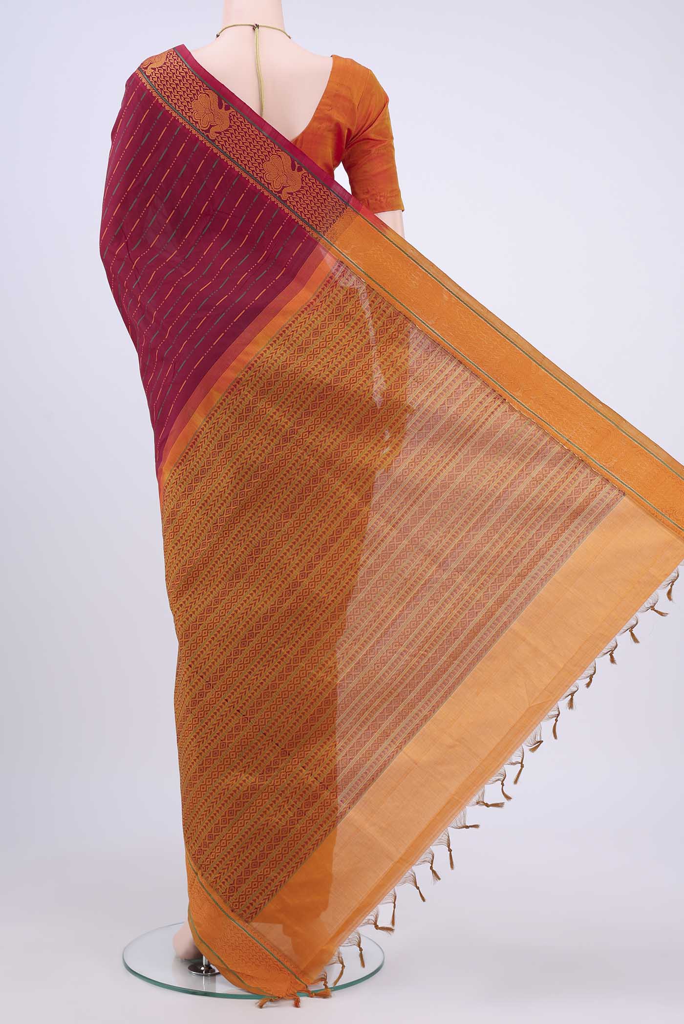 Maroon Blended Poly Cotton Saree - Image 3
