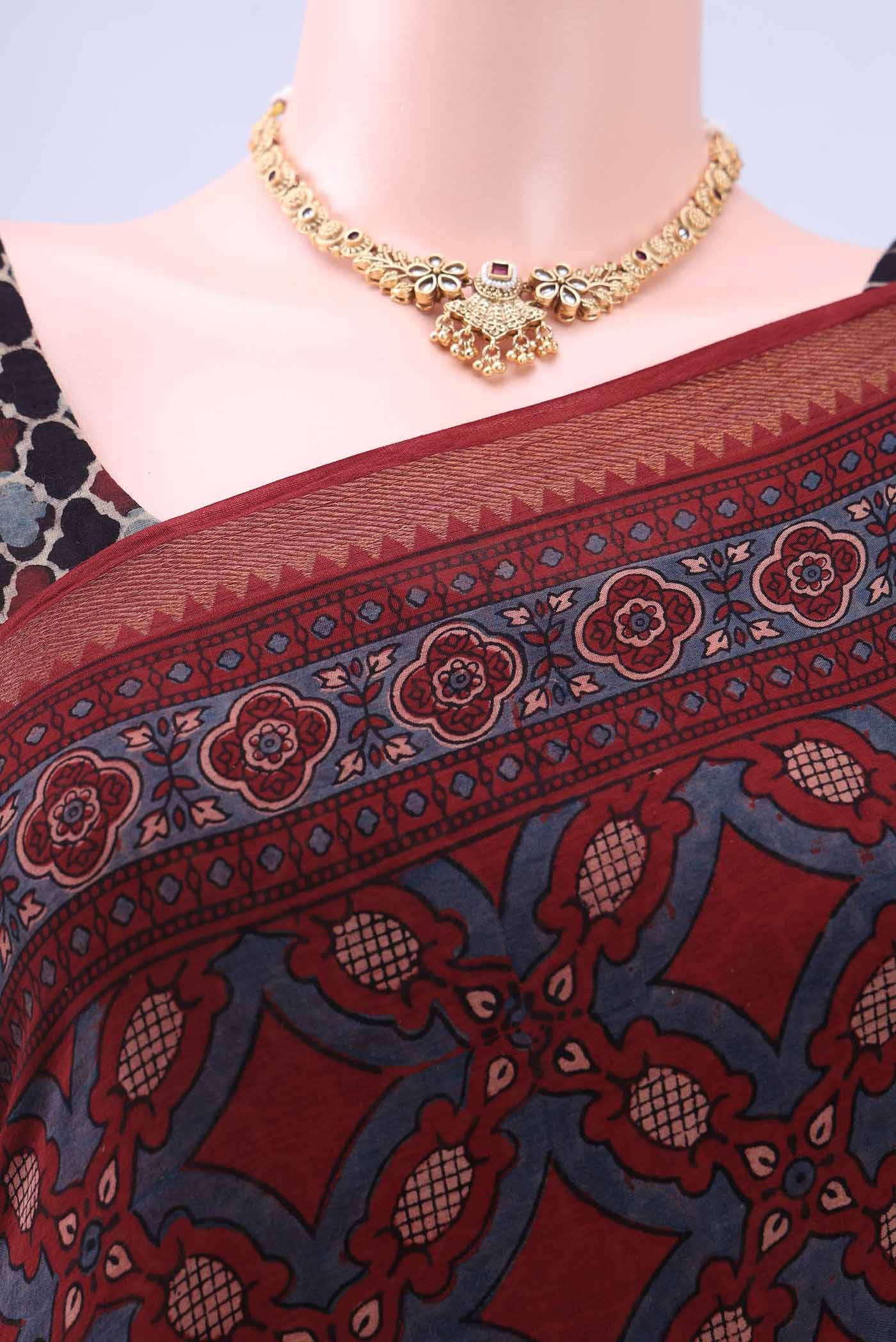 Maroon Cotton Saree - Image 3