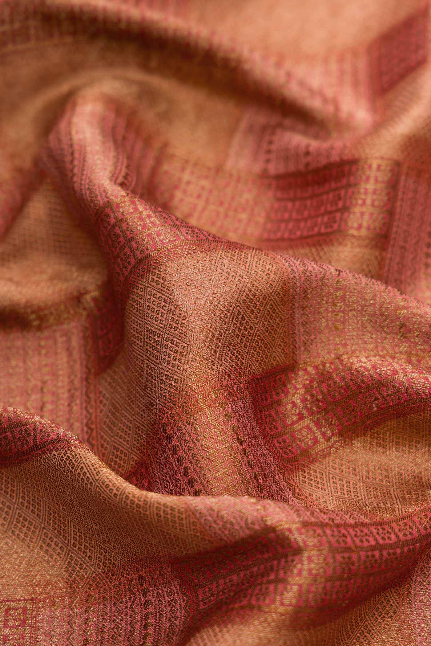 Coral Mysore Crepe Saree - Image 2