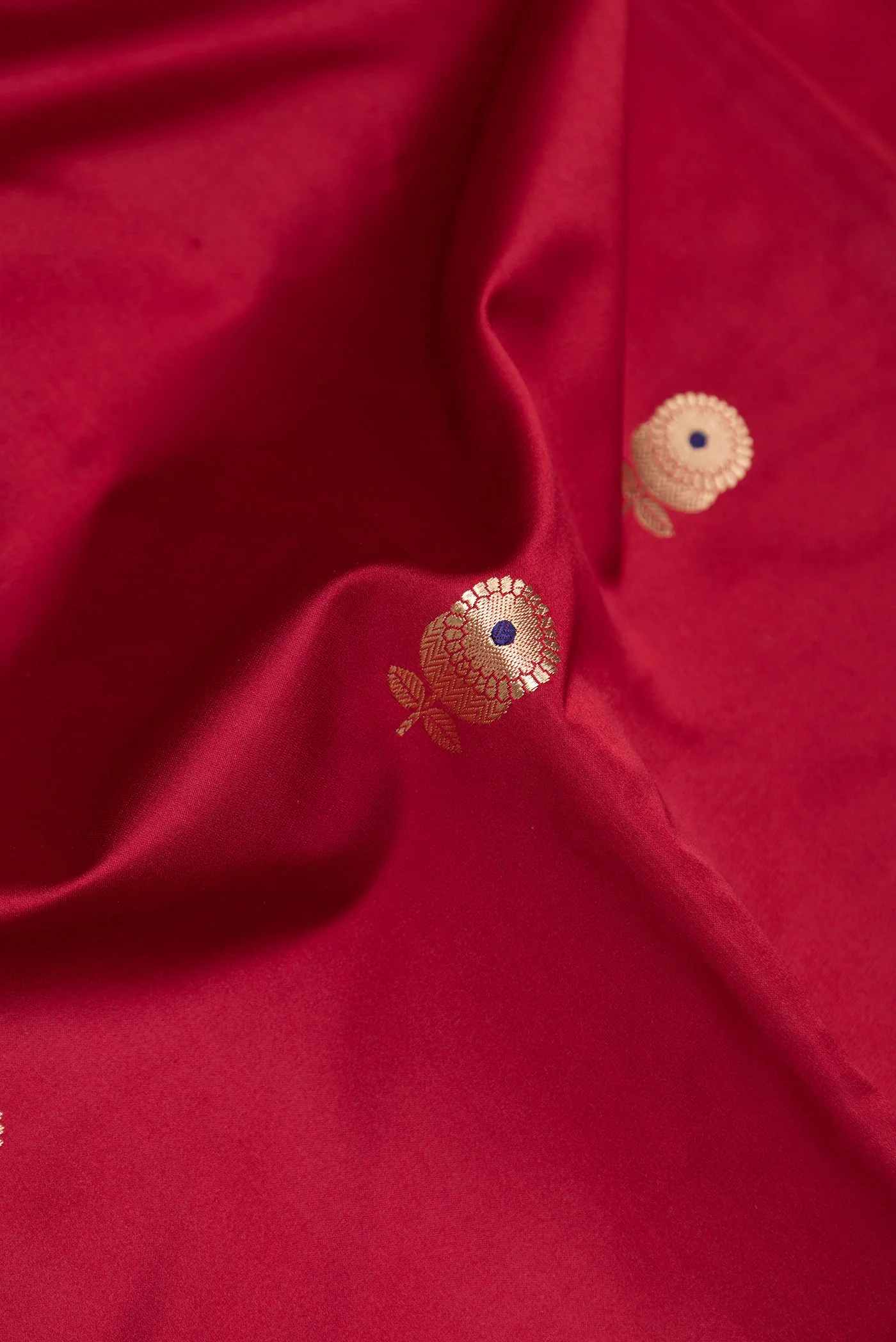 Maroon Banarasi Silk Saree - Image 2