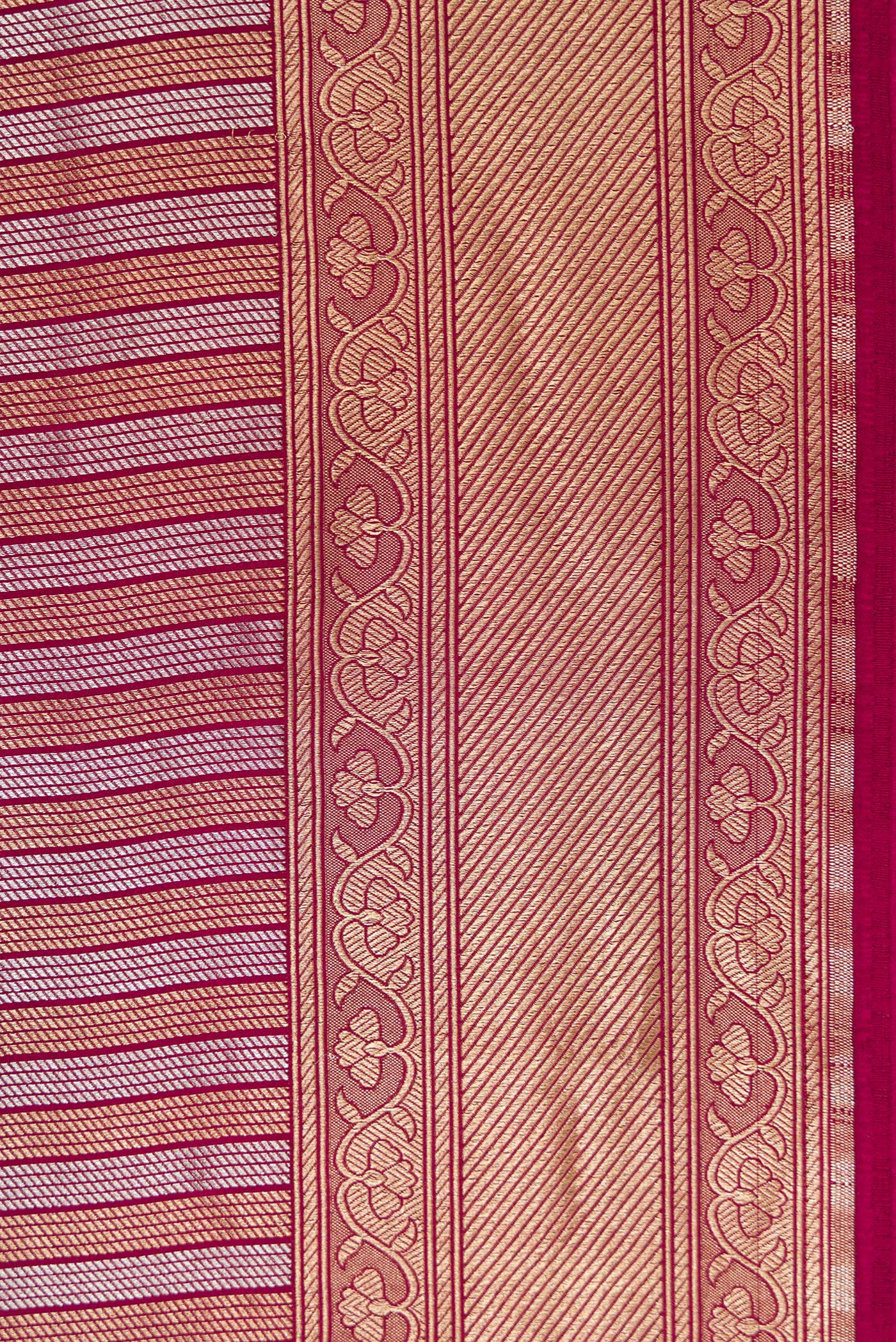 Maroon Banarasi Silk Saree - Image 3
