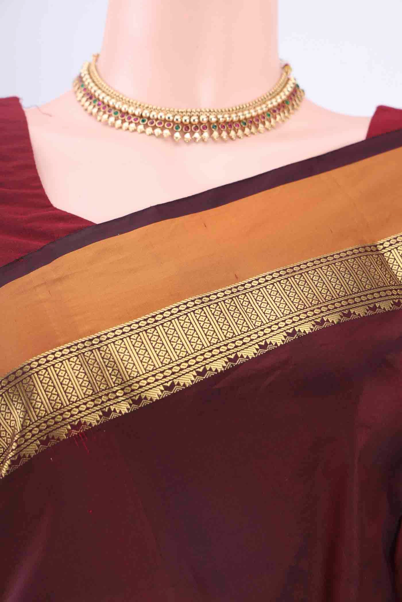 Maroon Dual Tone Blended Bangalore Silk Saree - Image 2