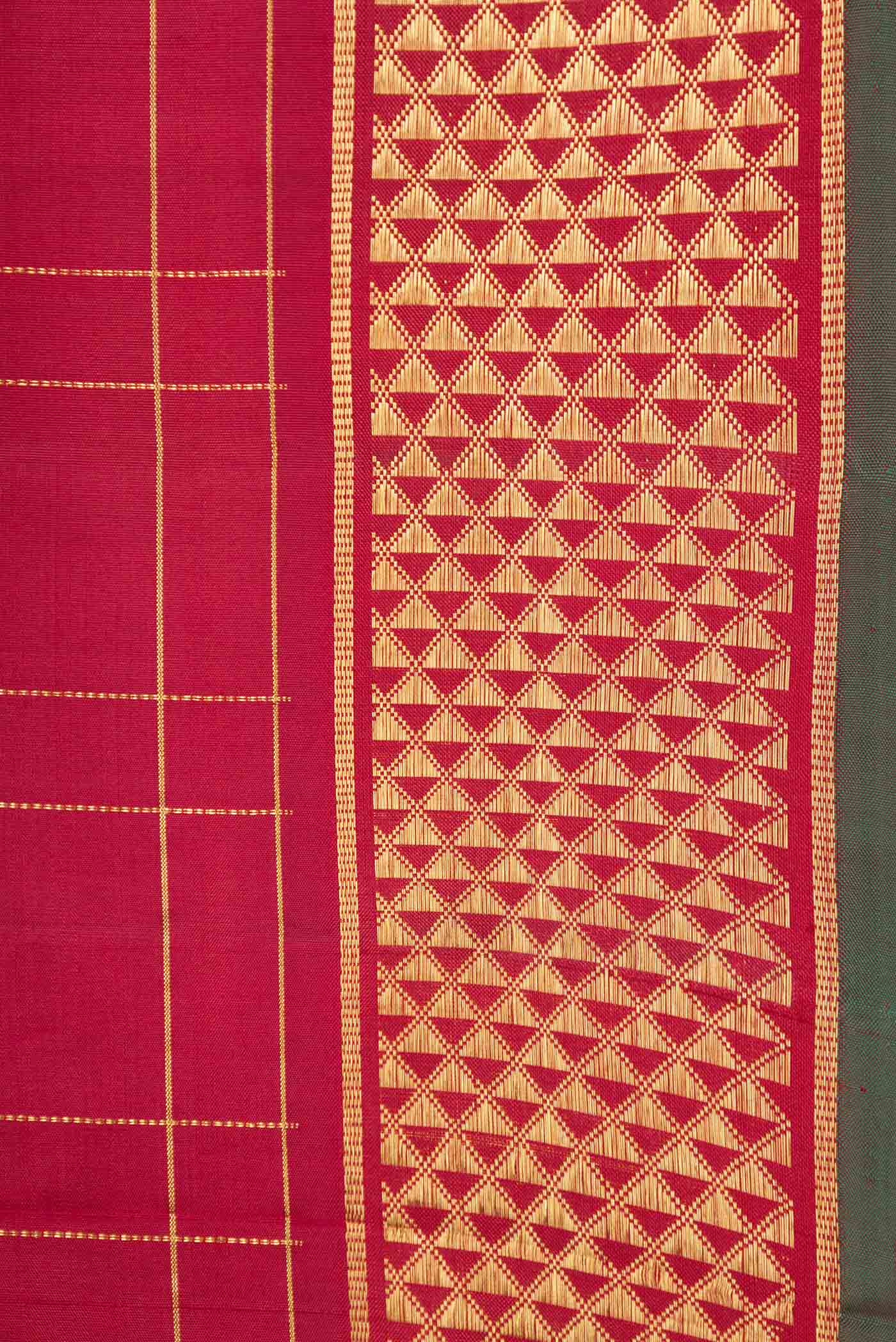 Maroon Dual Tone Kanchipuram Silk Saree - Image 3