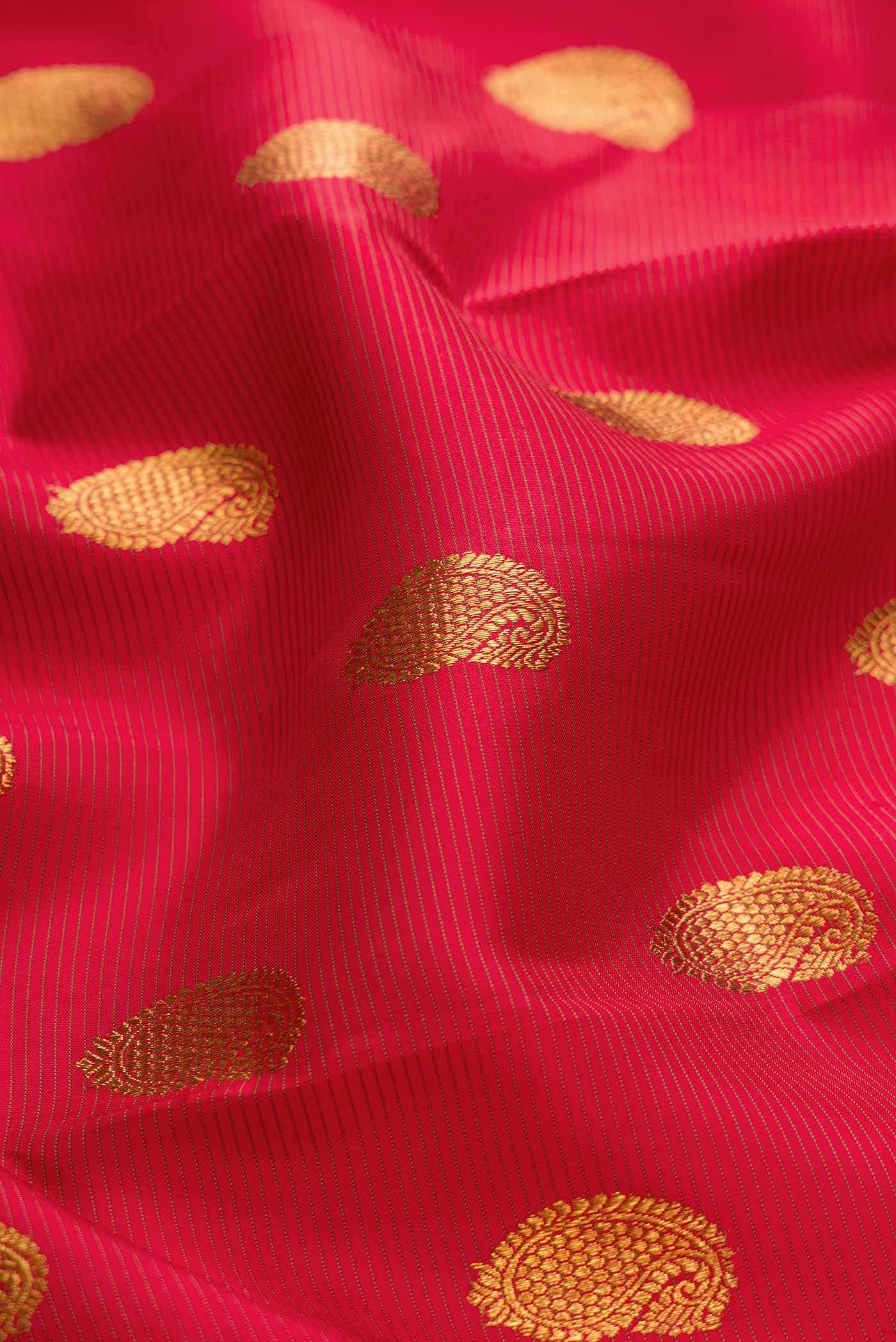 Pure Silk Pure Zari Maroon Dual Tone Kanjivaram Saree - Image 3
