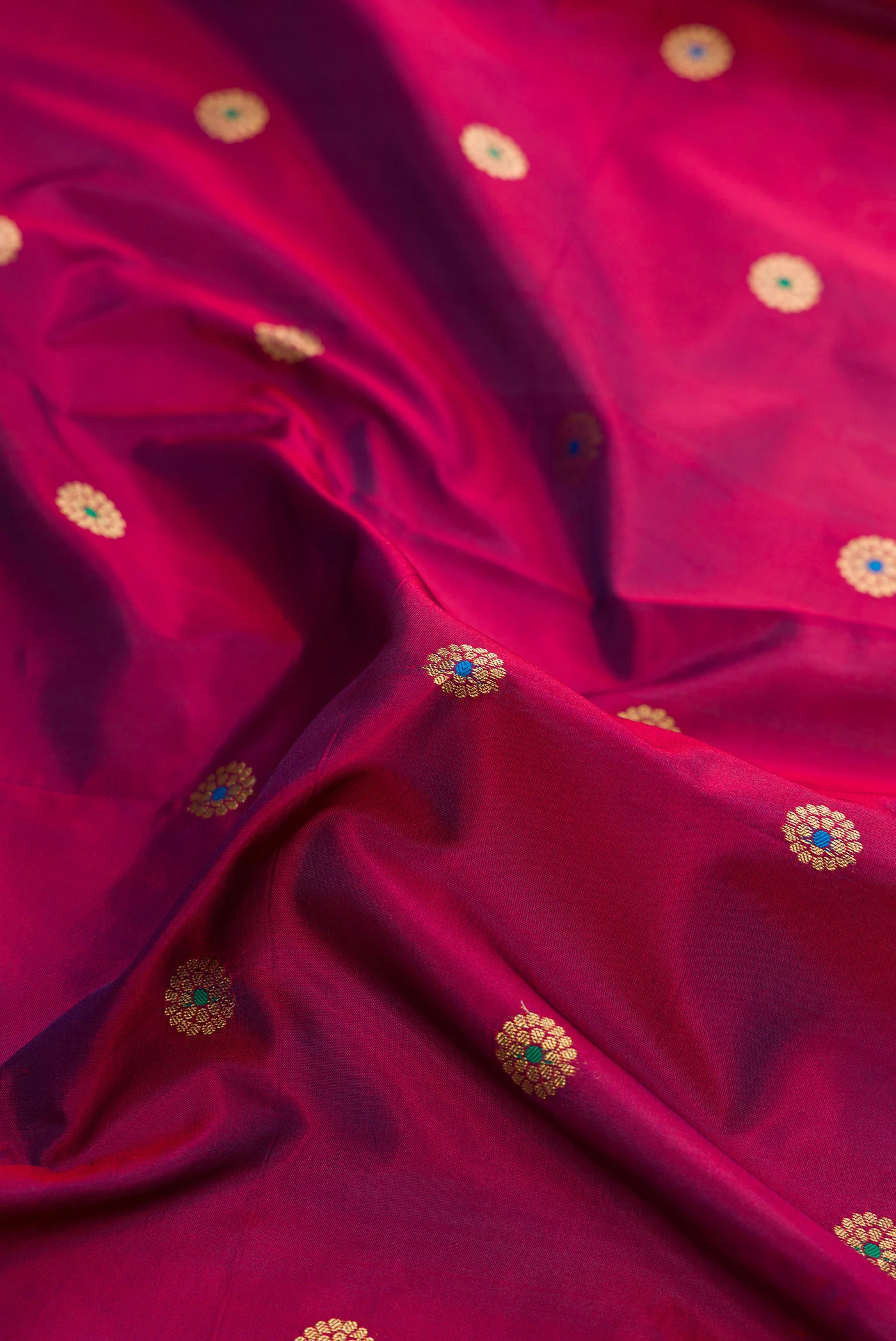 Magenta Blended Paithani Silk Saree - Image 2