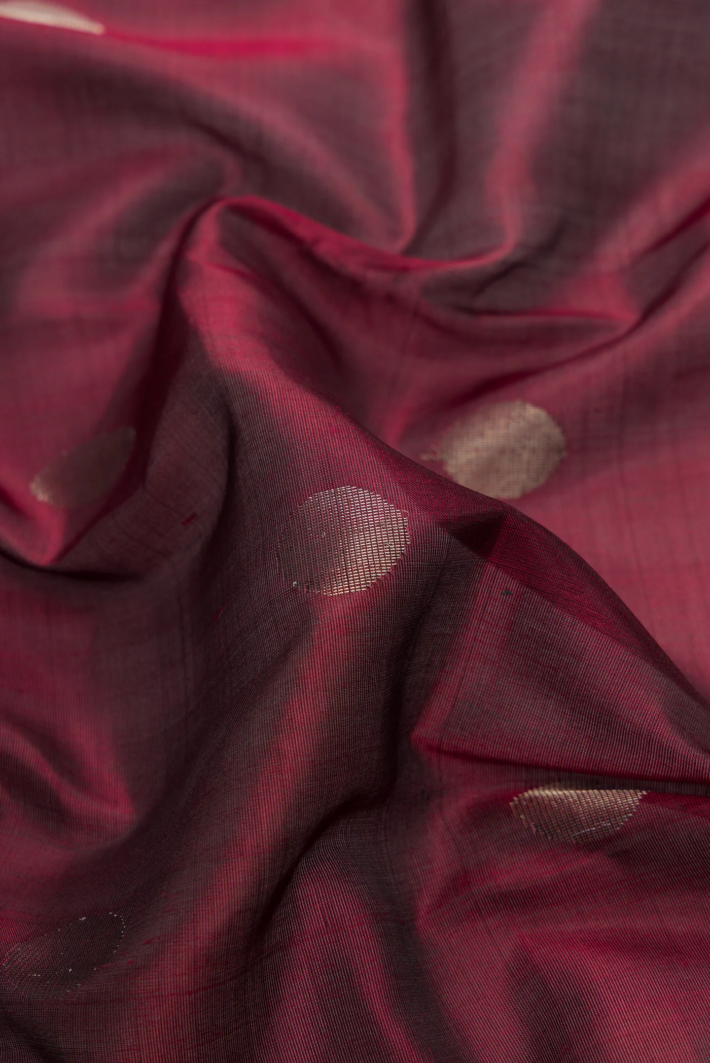 Maroon Dual Tone Uppada Silk Saree - Image 2