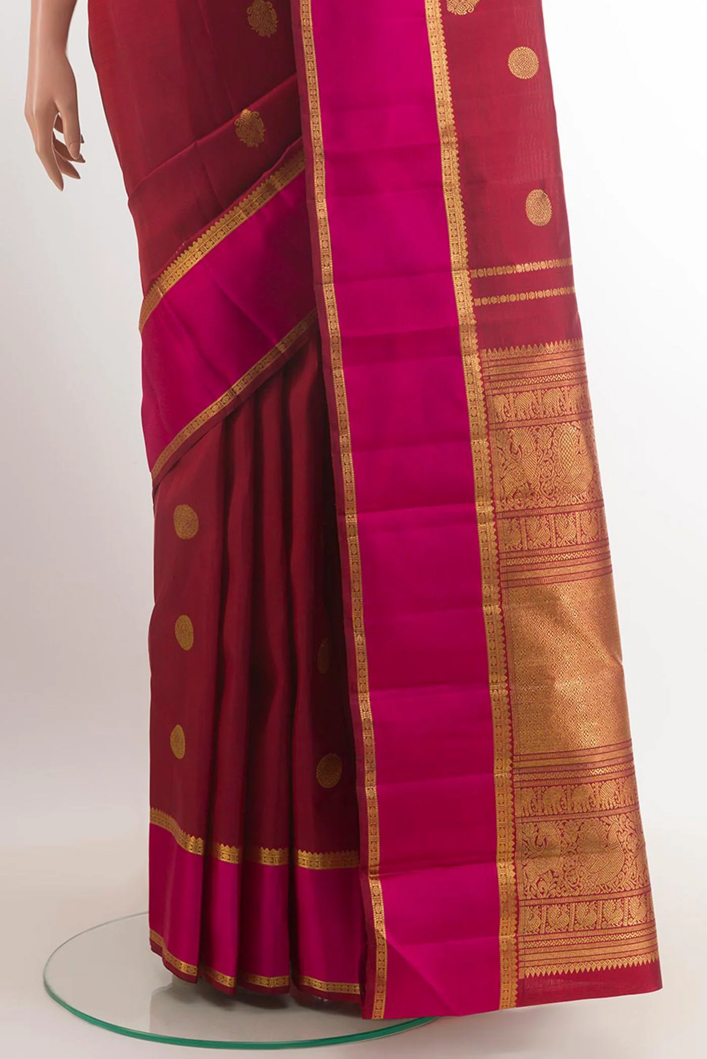 Pure Silk Pure Zari Maroon Kanjivaram Saree - Image 3