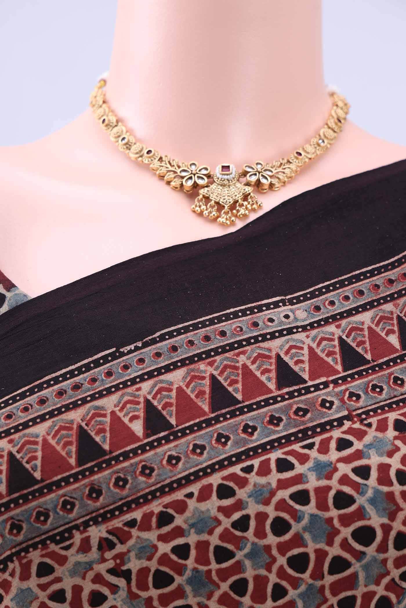 Maroon Printed Cotton Saree - Image 3
