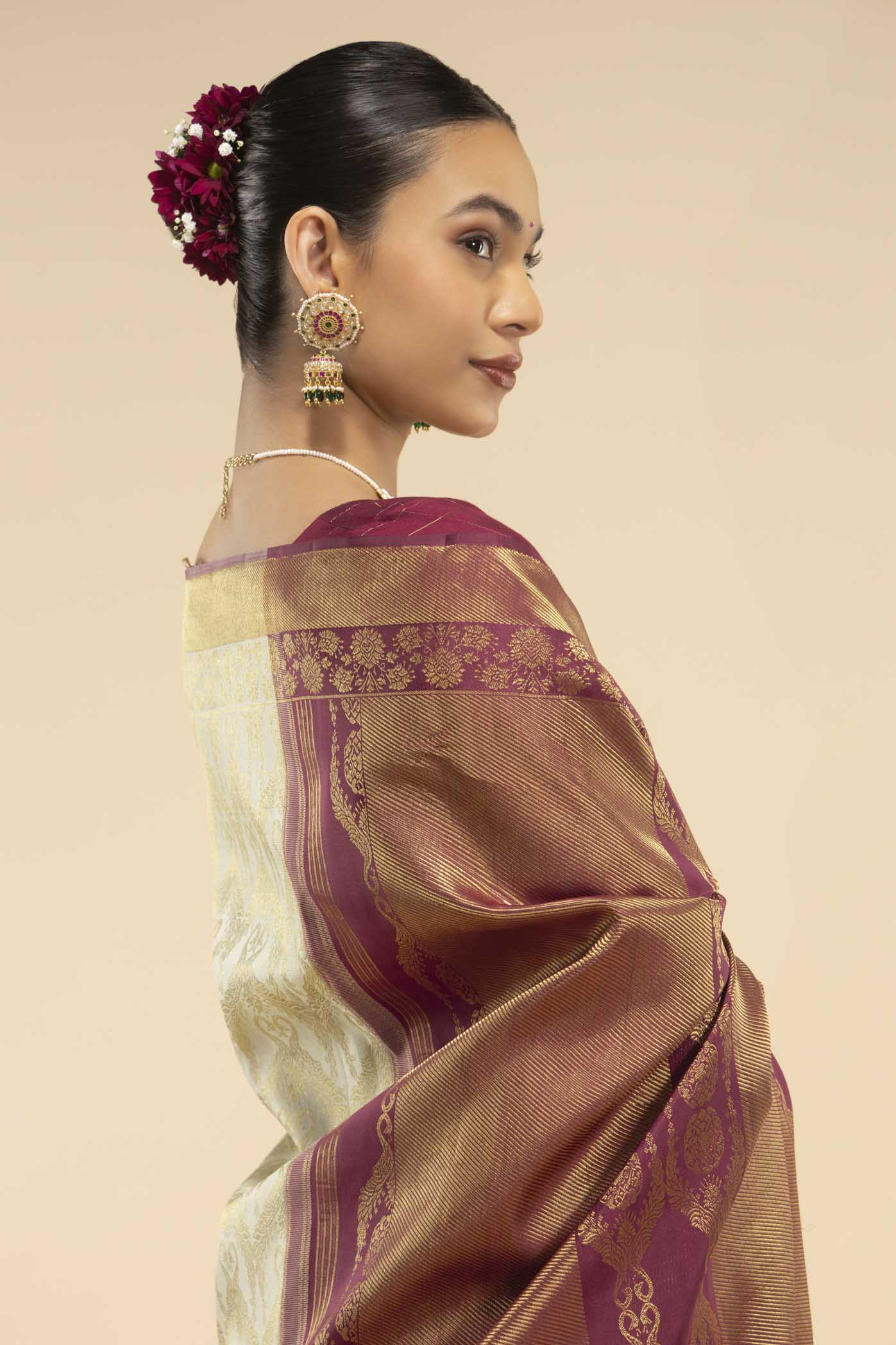 Mayilkan-Cream Kanchipuram Silk Saree - Image 3