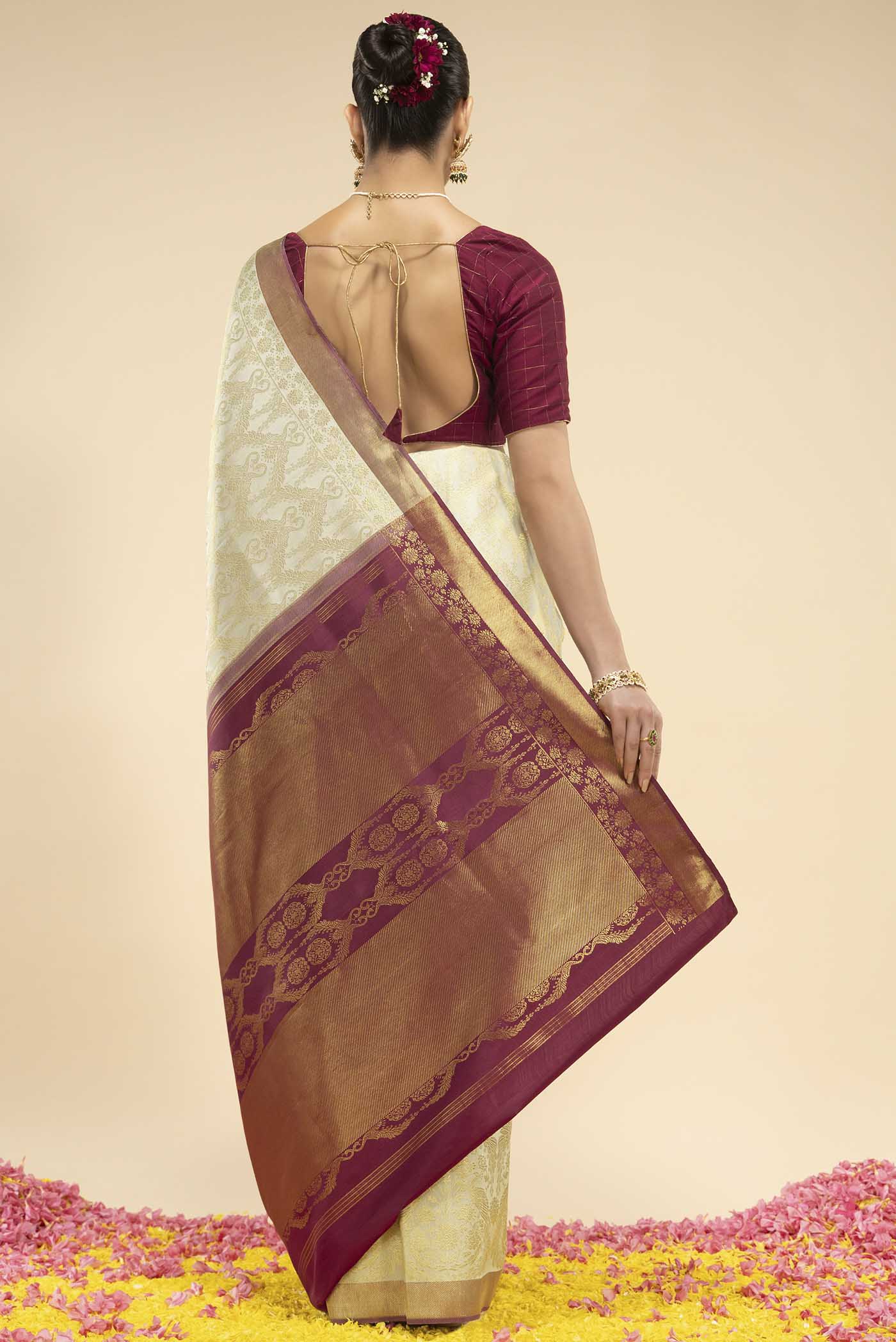 Mayilkan-Cream Kanchipuram Silk Saree - Image 7